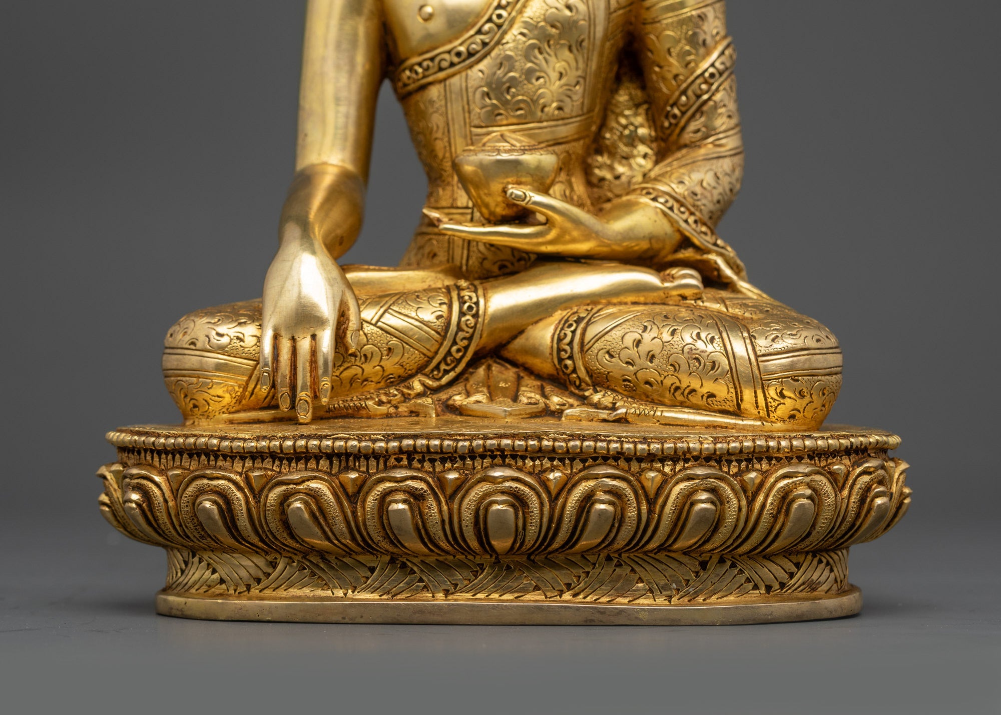 Golden Gautama Shakyamuni Buddha Statue | Sculpture for Peaceful Spaces