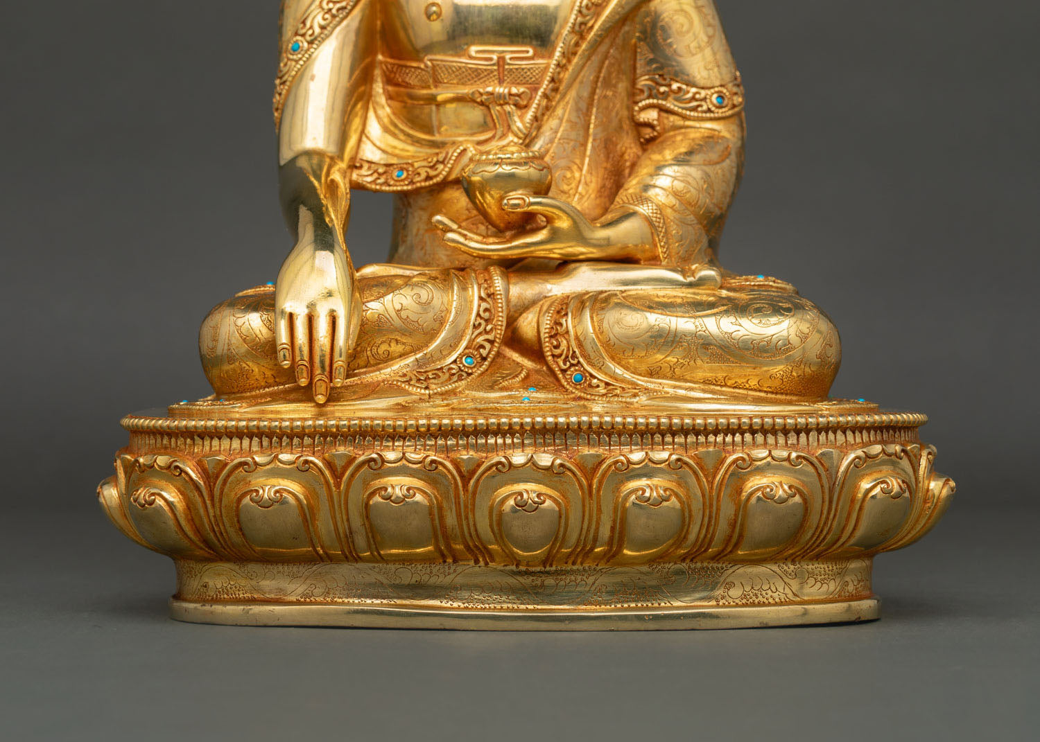 Buddha Shakyamuni Statue – Authentic Buddhist Art from Nepal