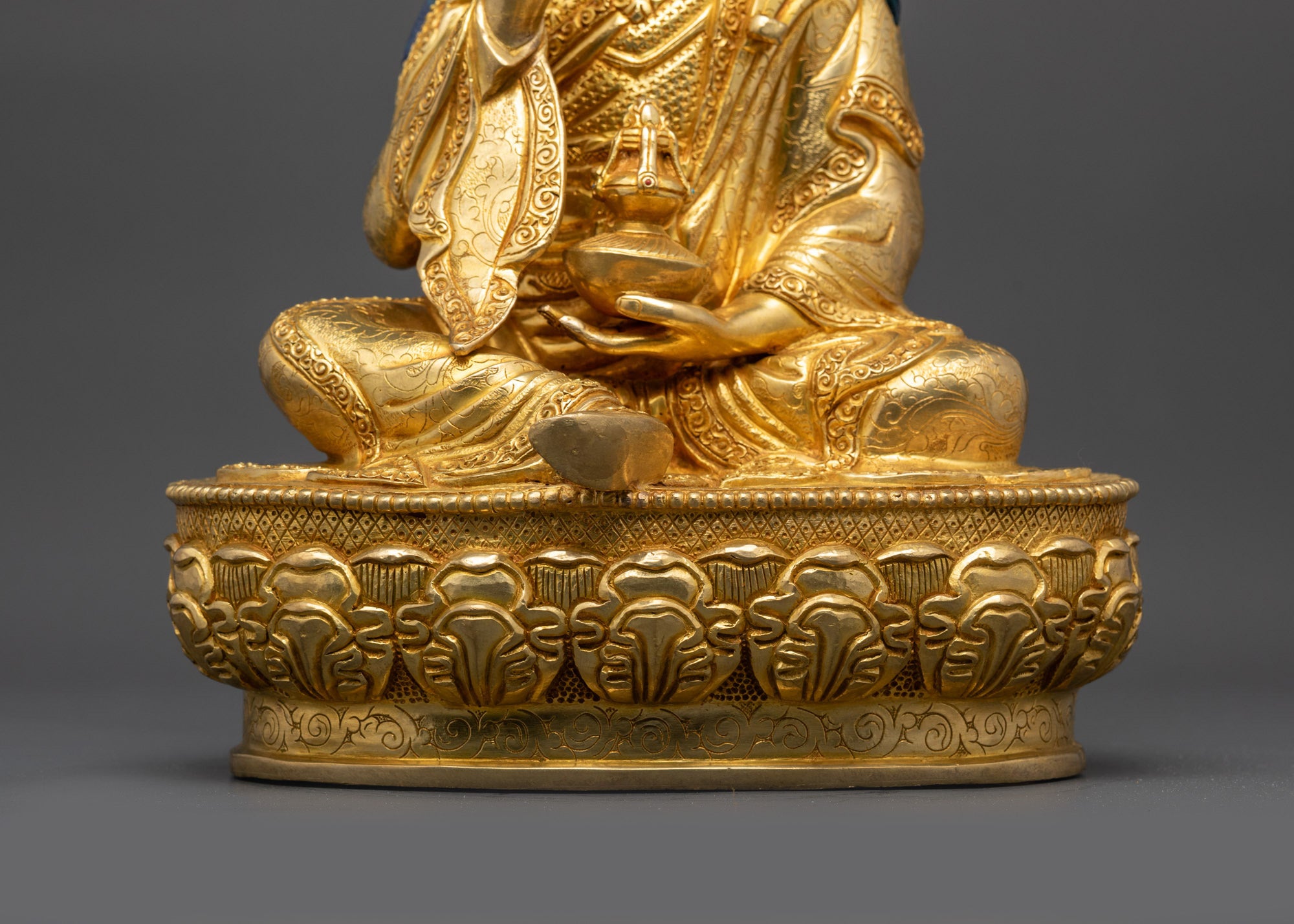 Guru Rinpoche Statue