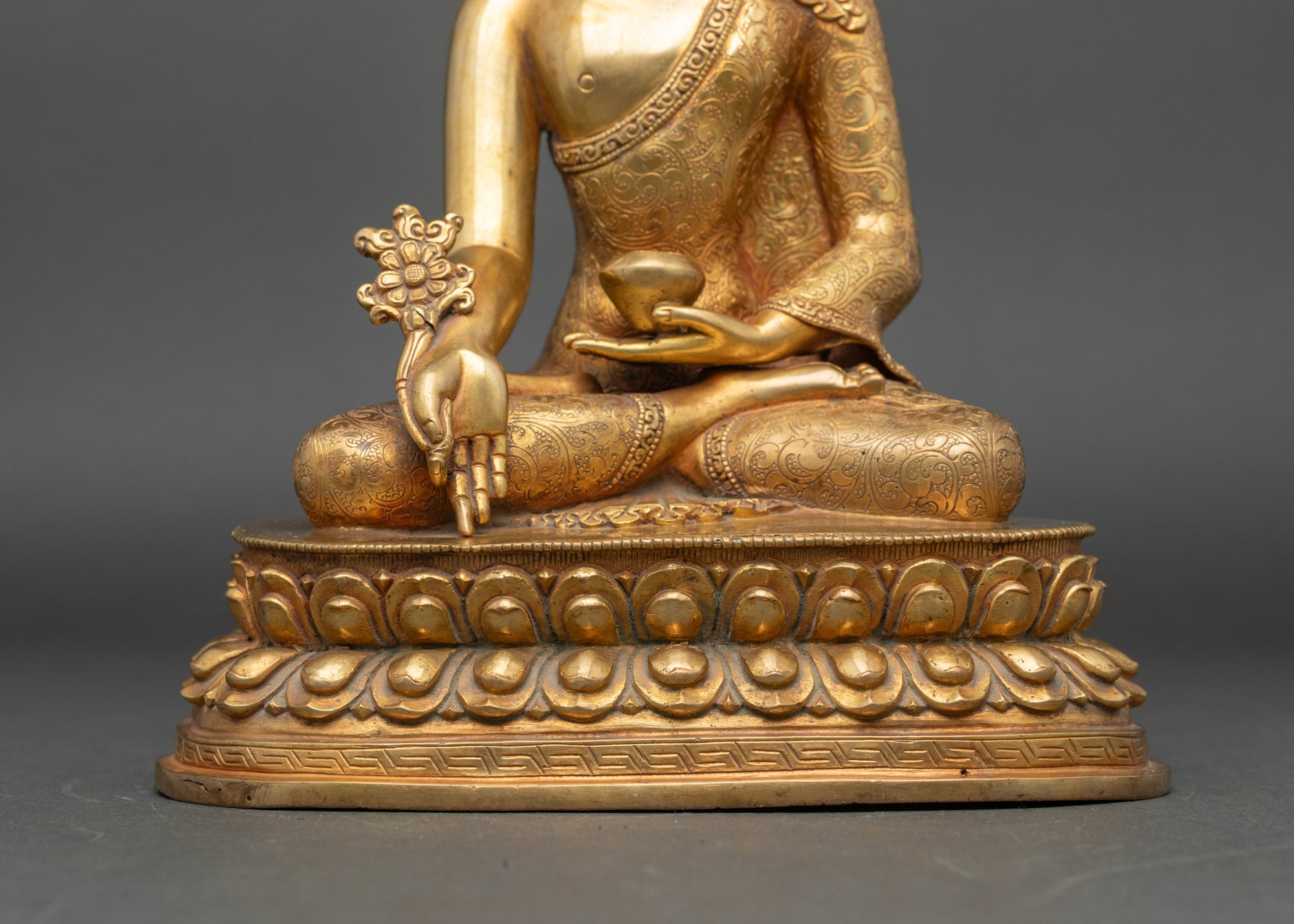 Buddhist Healing Statue of Medicine Buddha for Meditation Spaces