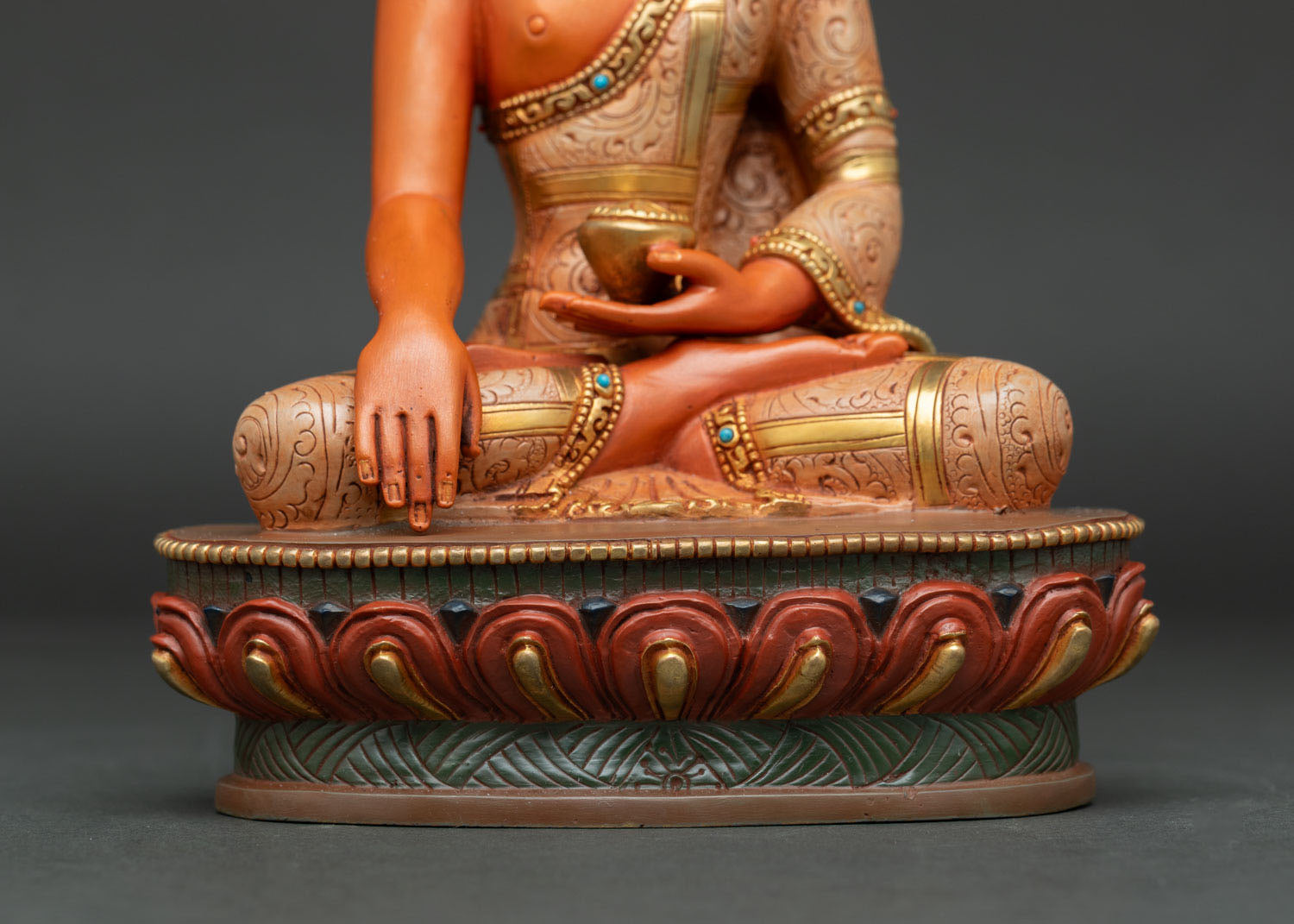 Shakyamuni Buddha Statue – Symbol of Peace & Enlightenment