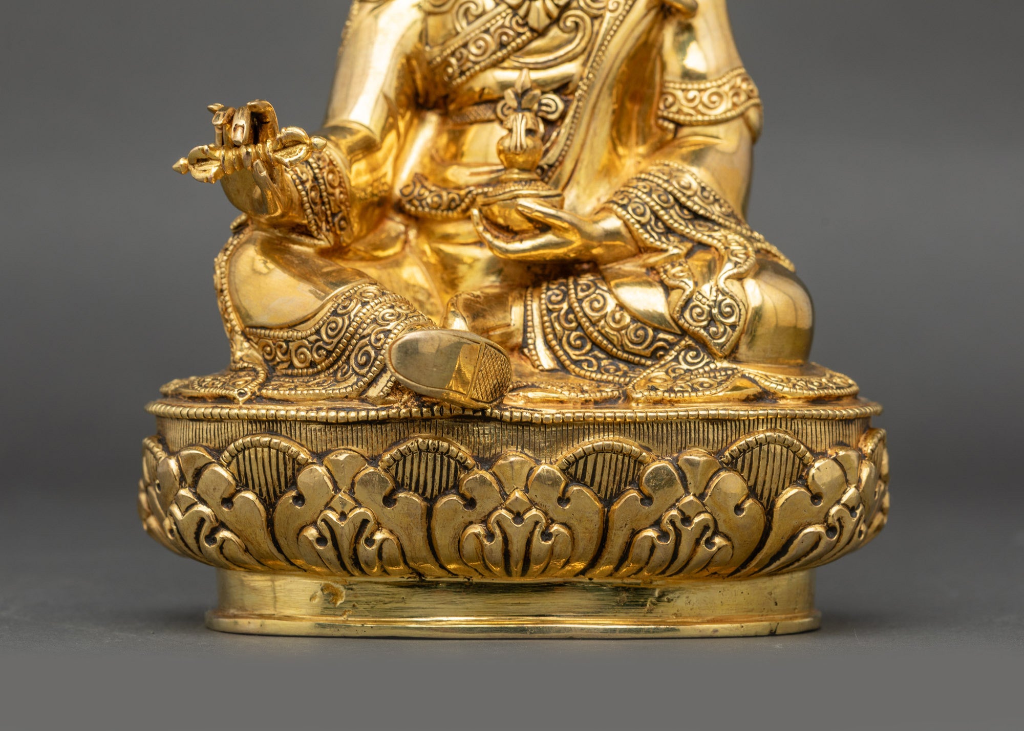 Lotus-Born Guru Padmasambhava Statue | Sacred Buddhist Artwork