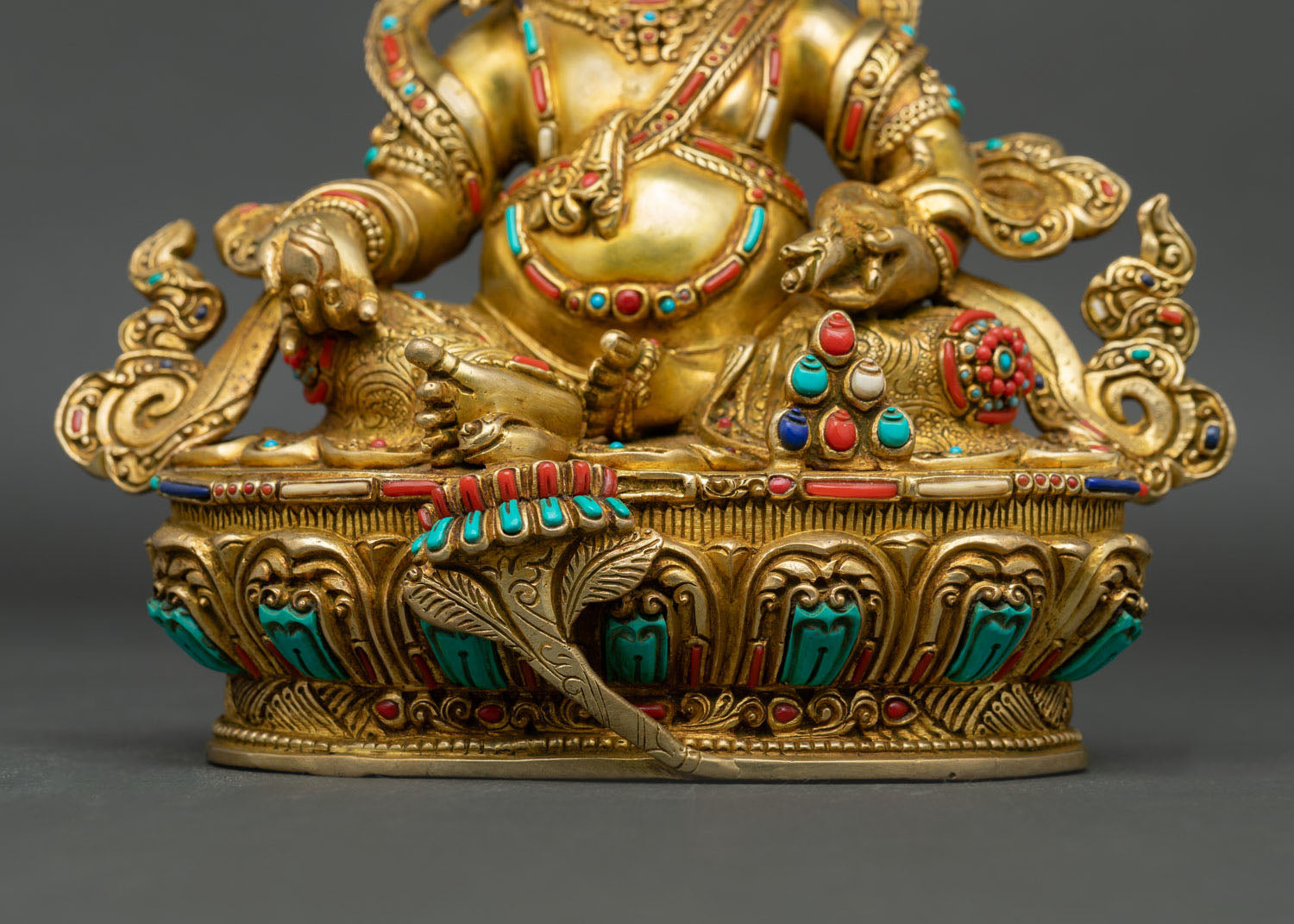 Dzambhala Statue
