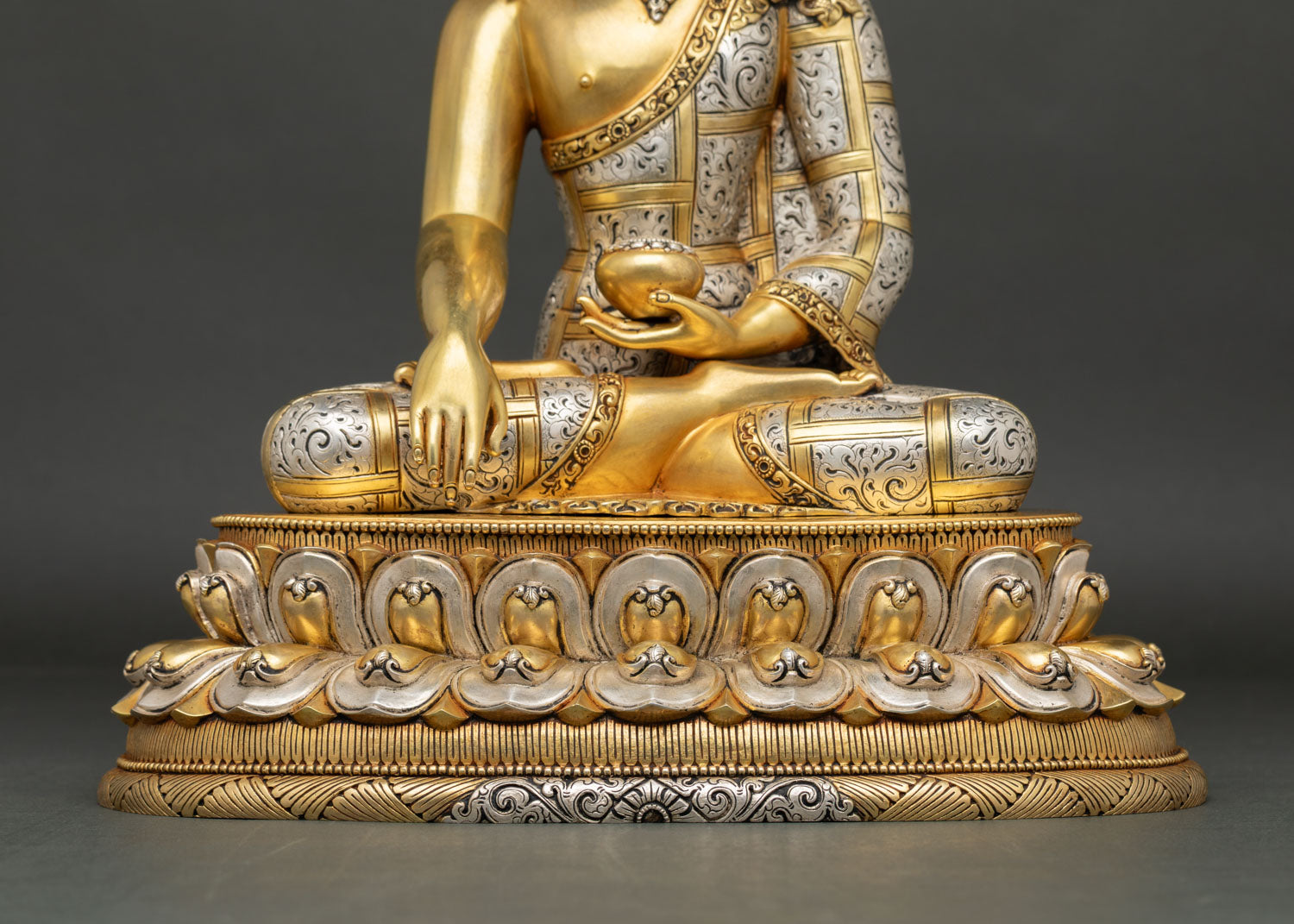 Crown Buddha Shakyamuni Statue
