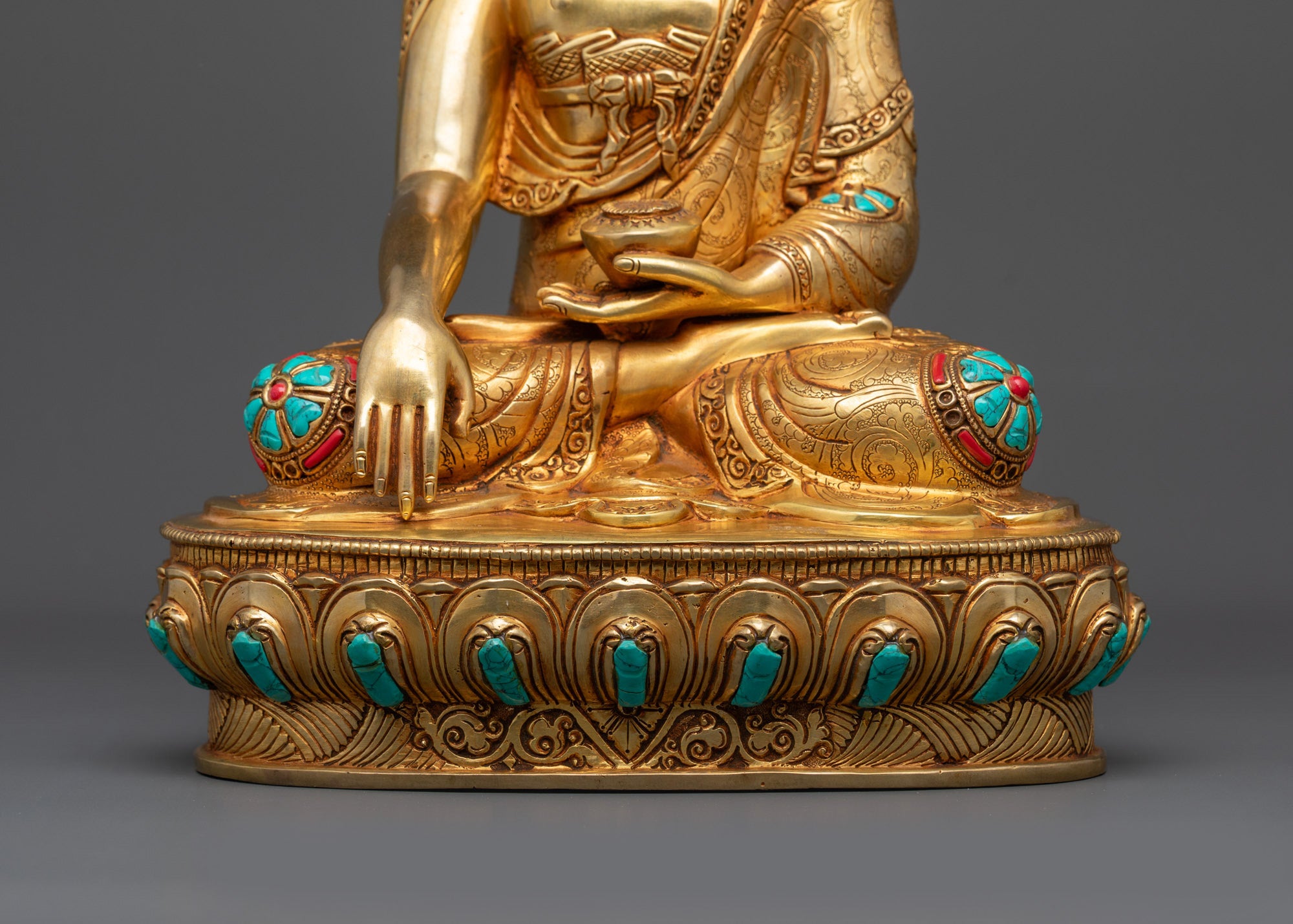 Buddha Shakyamuni Sculpture | Enlightenment Symbol for Sacred Spaces