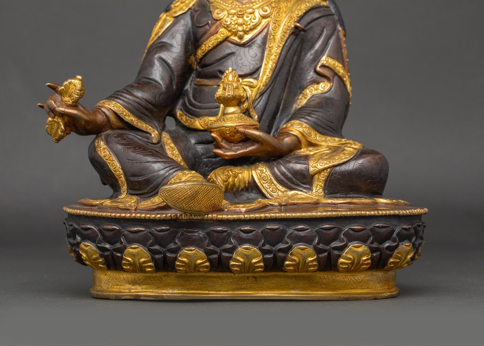 Guru Rinpoche Statue