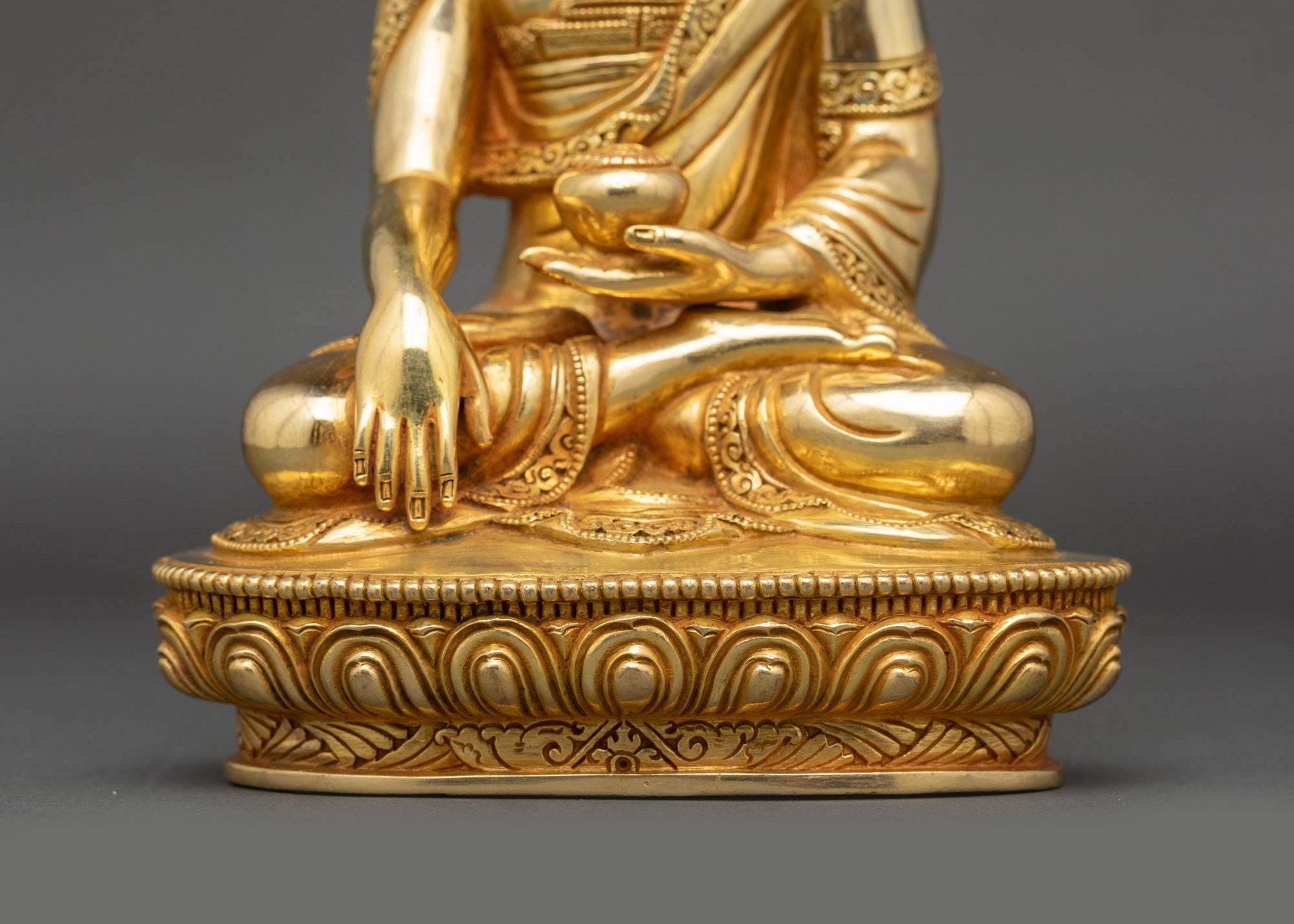 Shakyamuni Buddha Statue