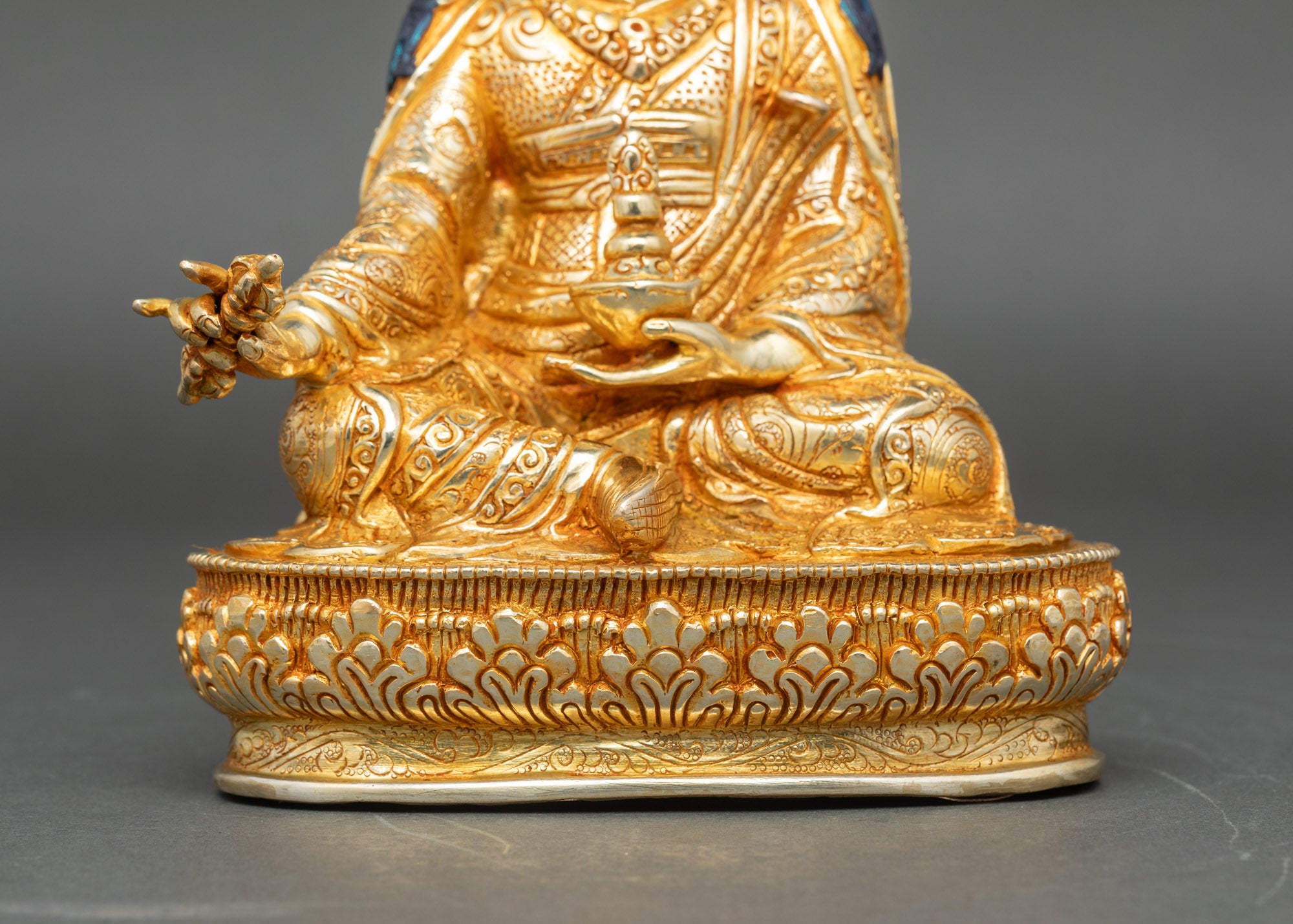 Guru Padmasambhava Sculpture for Spiritual Blessing