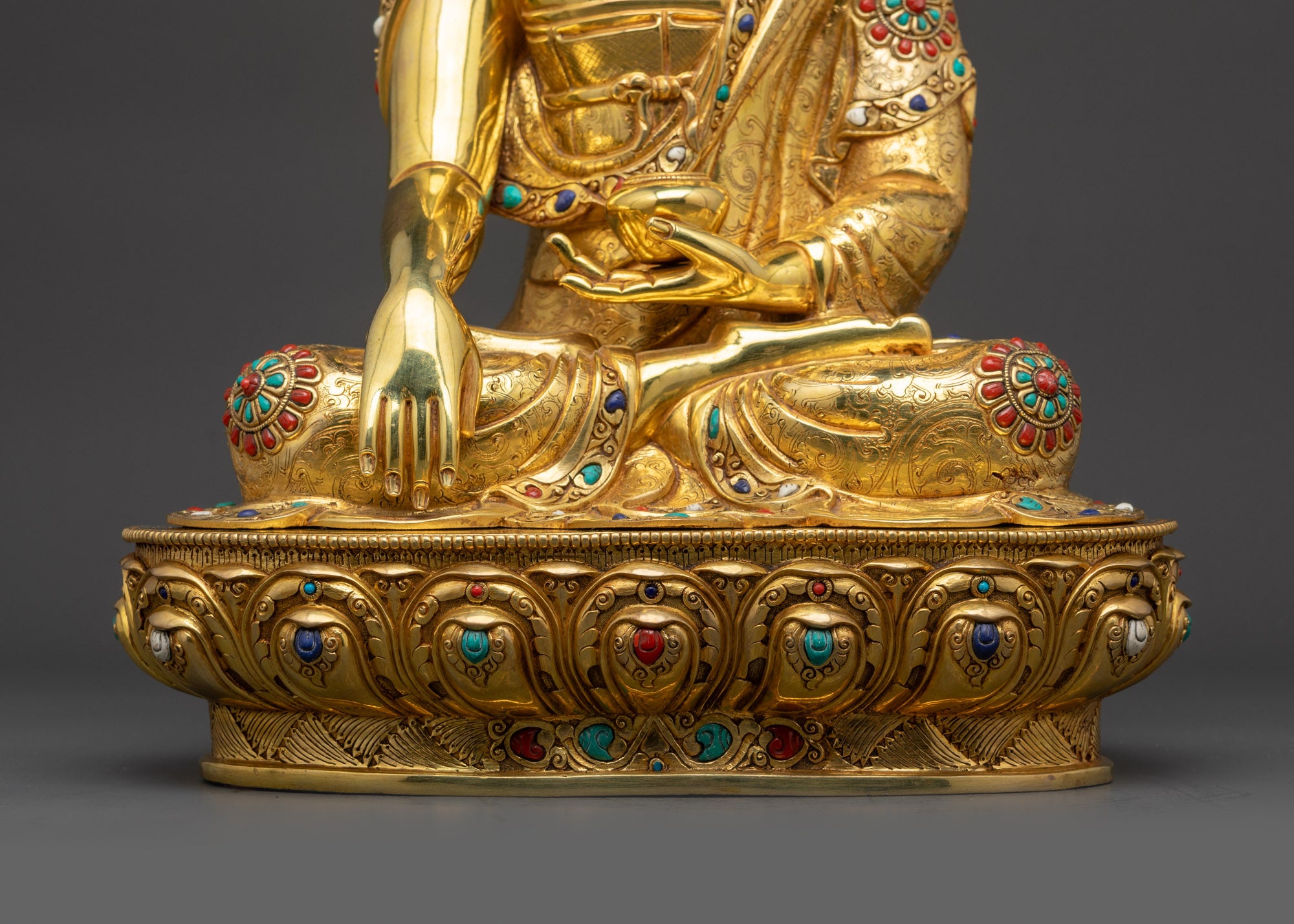 Lord Gautama Buddha Statue | Gold-Gilded Meditating Shakyamuni Buddha