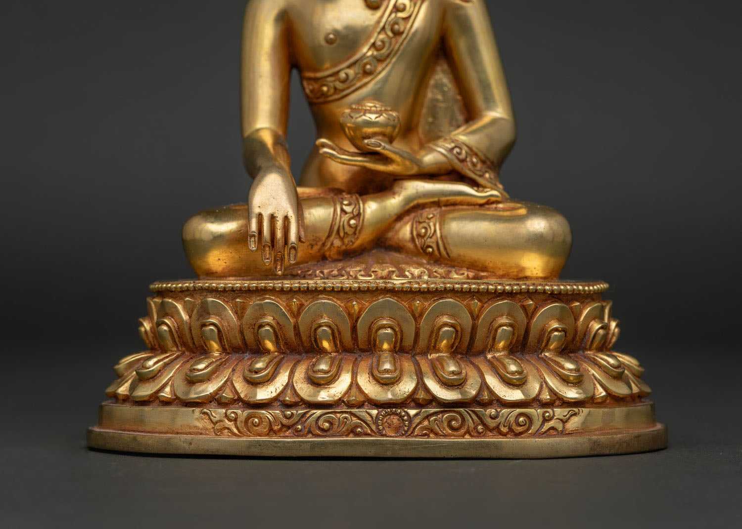 Shakyamuni Buddha Statue | Symbol of Wisdom & Enlightenment