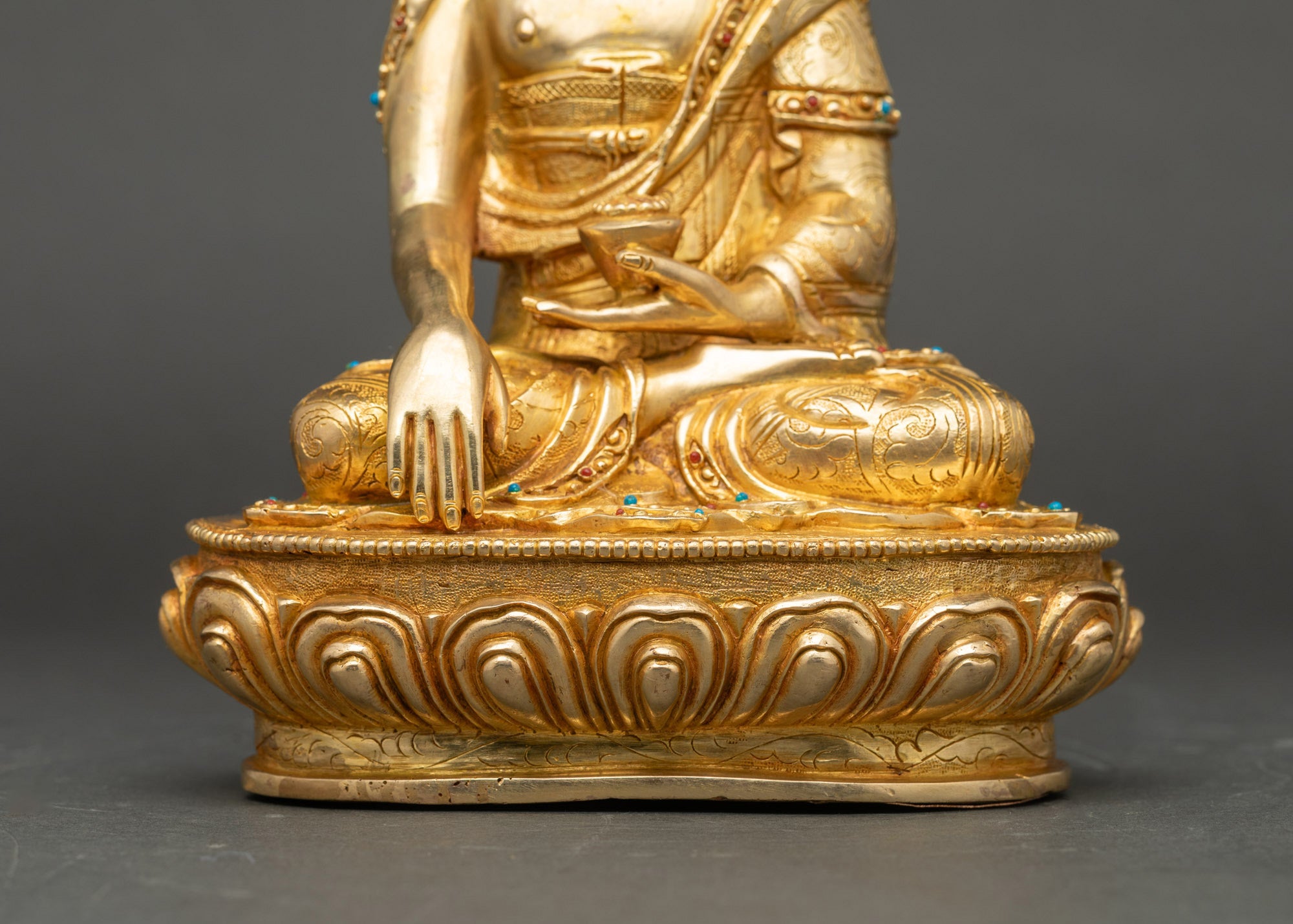 Sakyamuni Tathagata Statue | Inspire Peace with Nepalese Buddhist Art