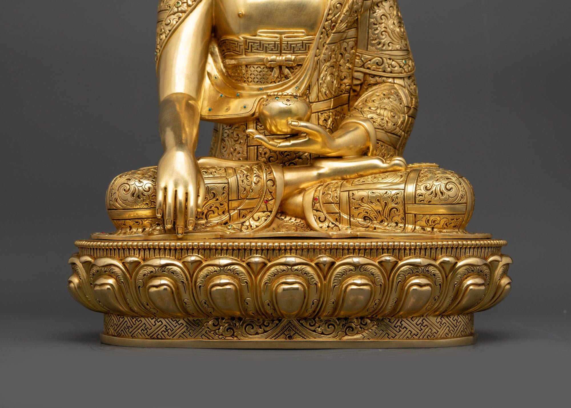 Embrace Enlightenment with Tathagata Buddha Statue | Buddhist Artwork