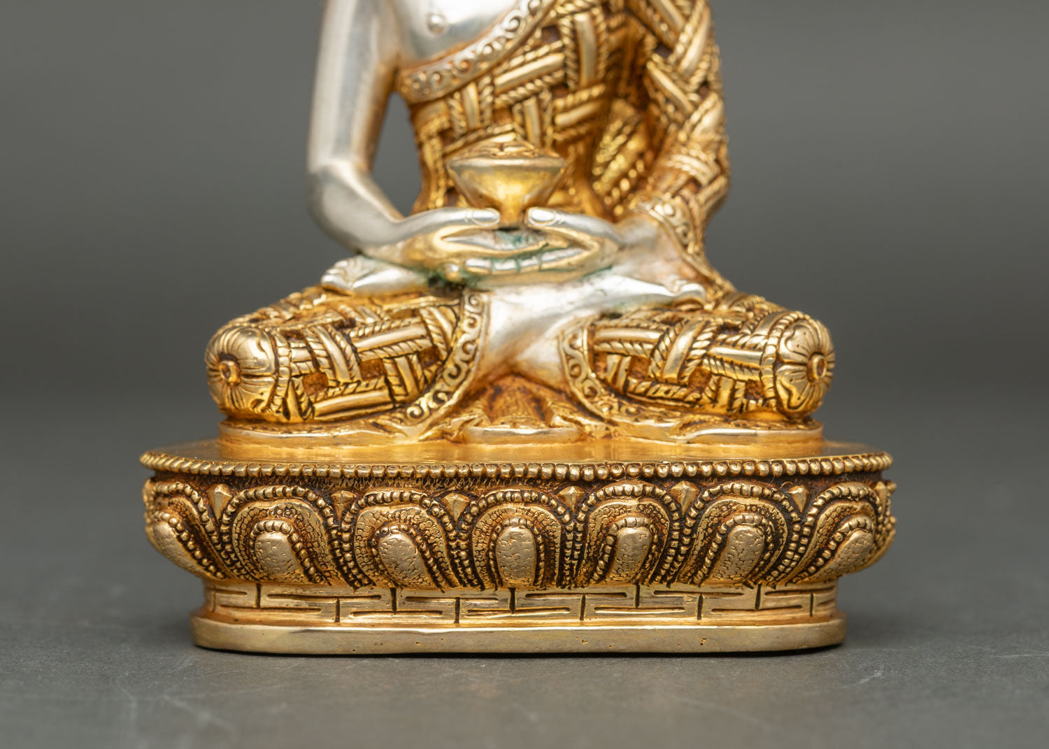 Amitabha Buddha Statue – Buddha of Wisdom and Infinite Light