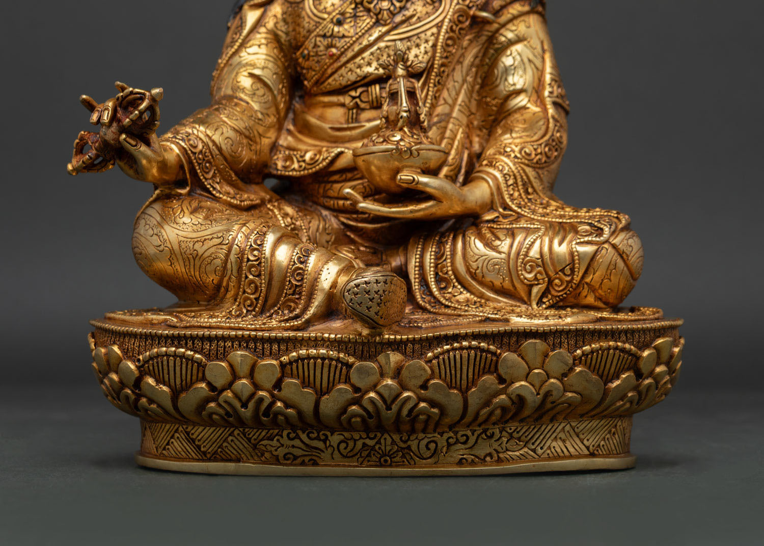 Guru Rinpoche Statue