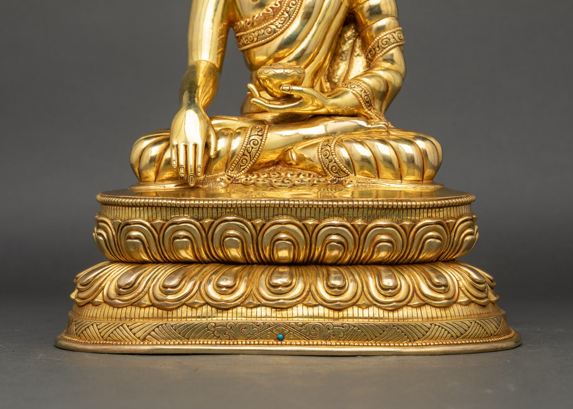 Buddha Shakyamuni Statue | Peaceful Meditation Sculpture for Home