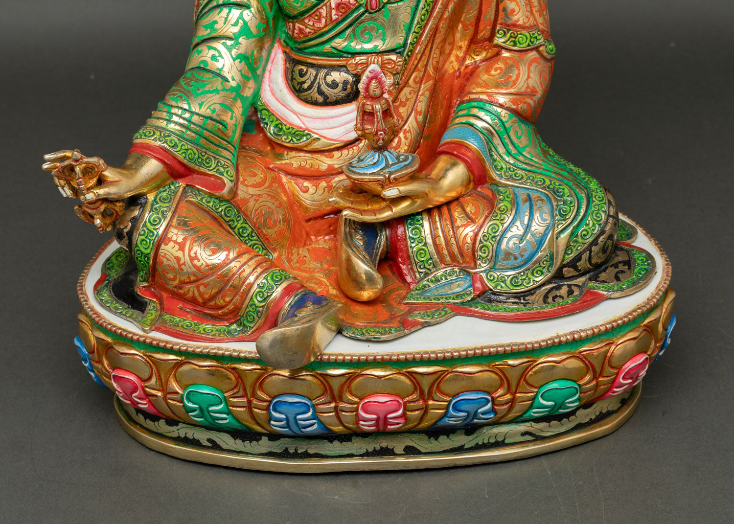 Enlightened Guru Rinpoche Statue | Buddhist Master Figurine