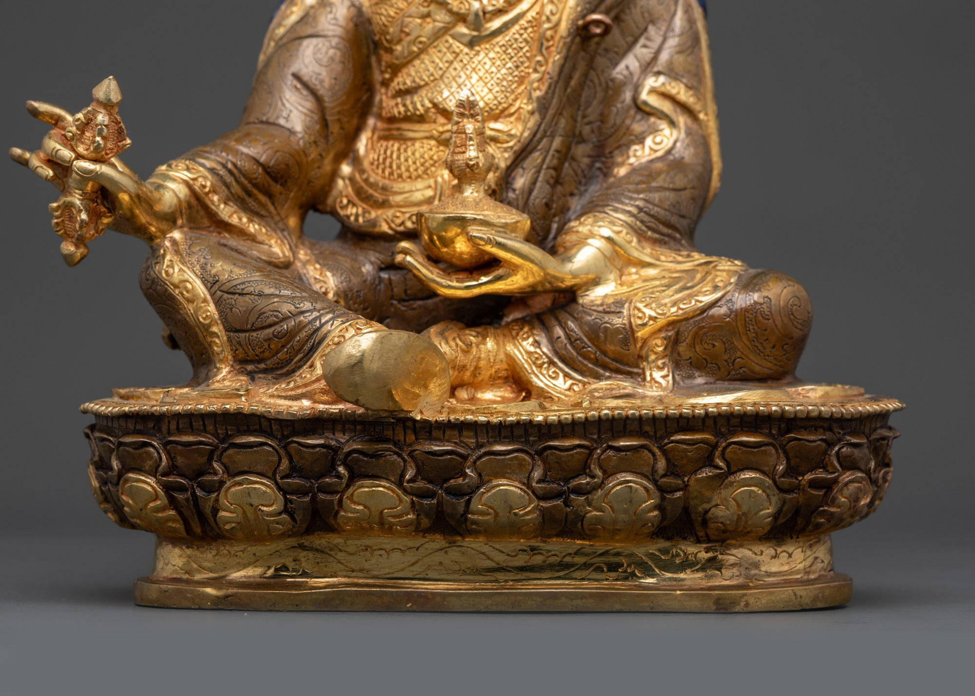Guru Rinpoche Statue
