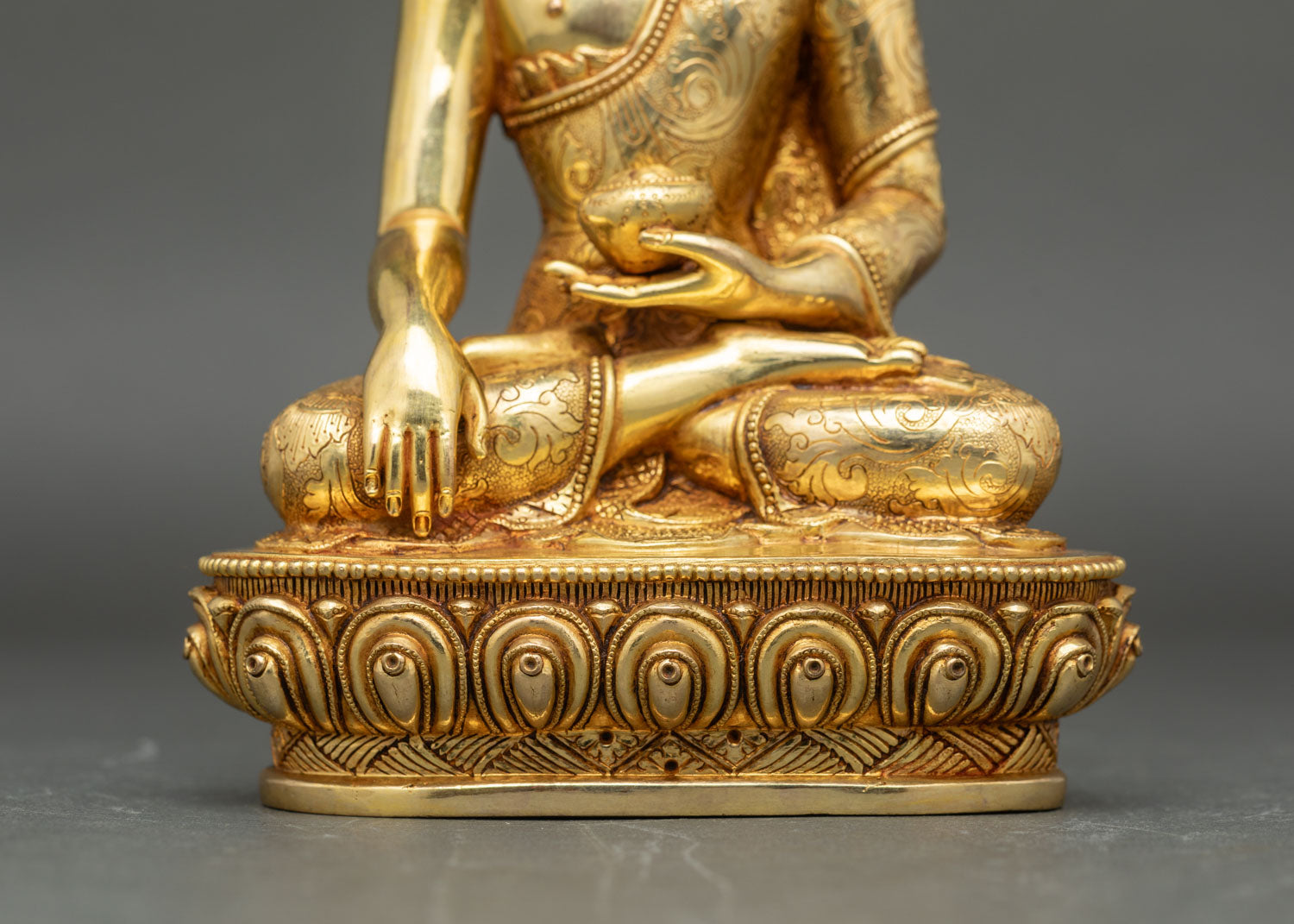 Buddha Shakyamuni Statue | Traditional Meditation Sculpture
