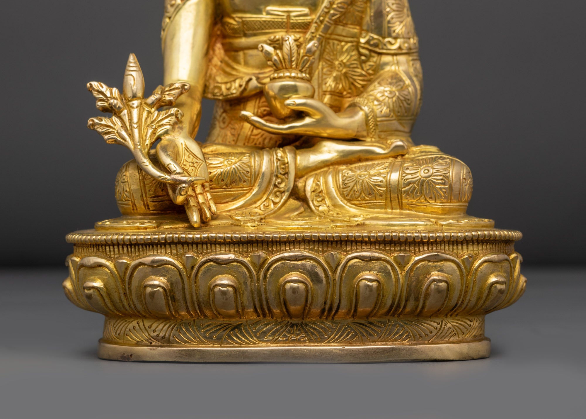 Medicine Buddha Statue