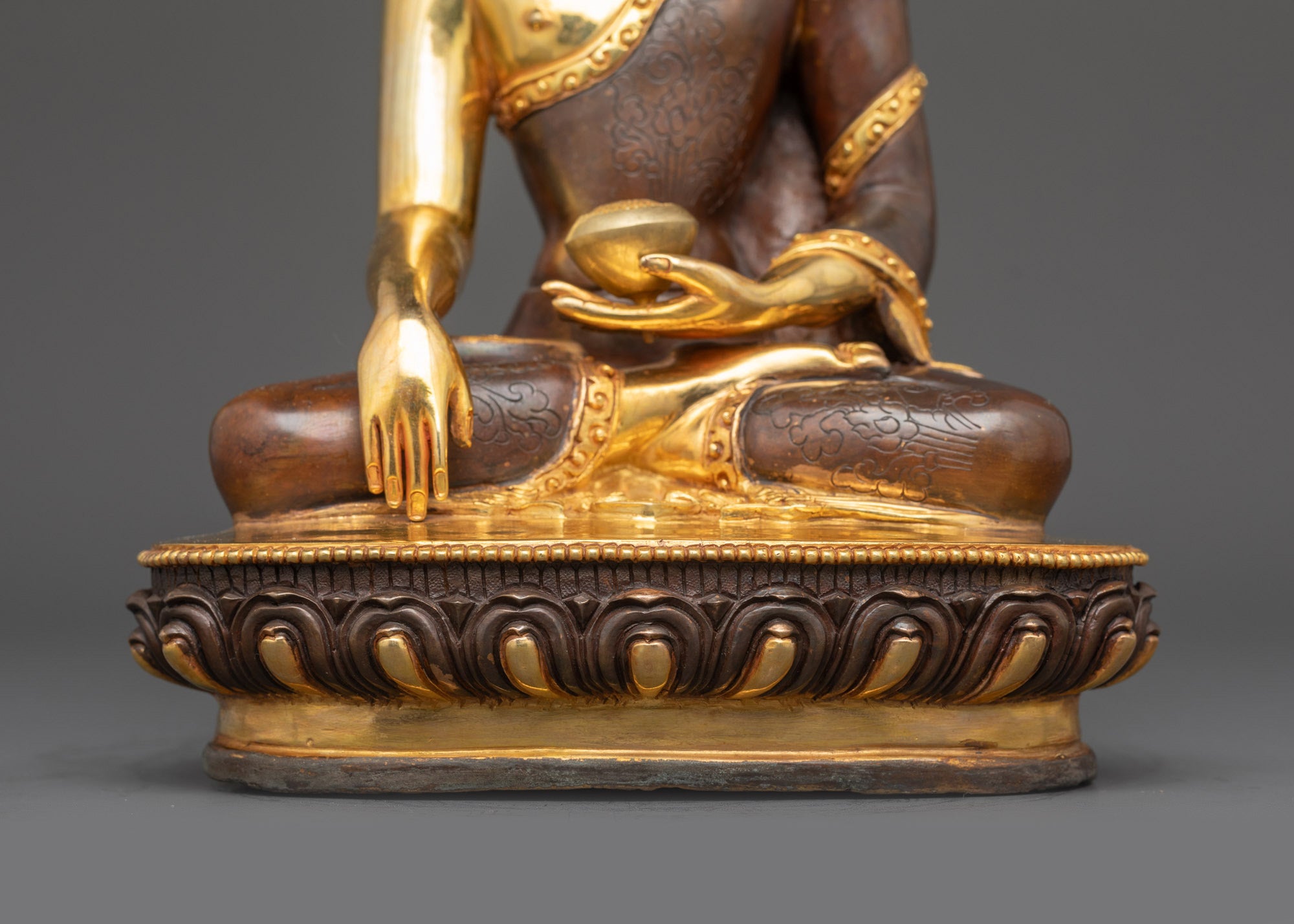 Shakyamuni Buddha Statue