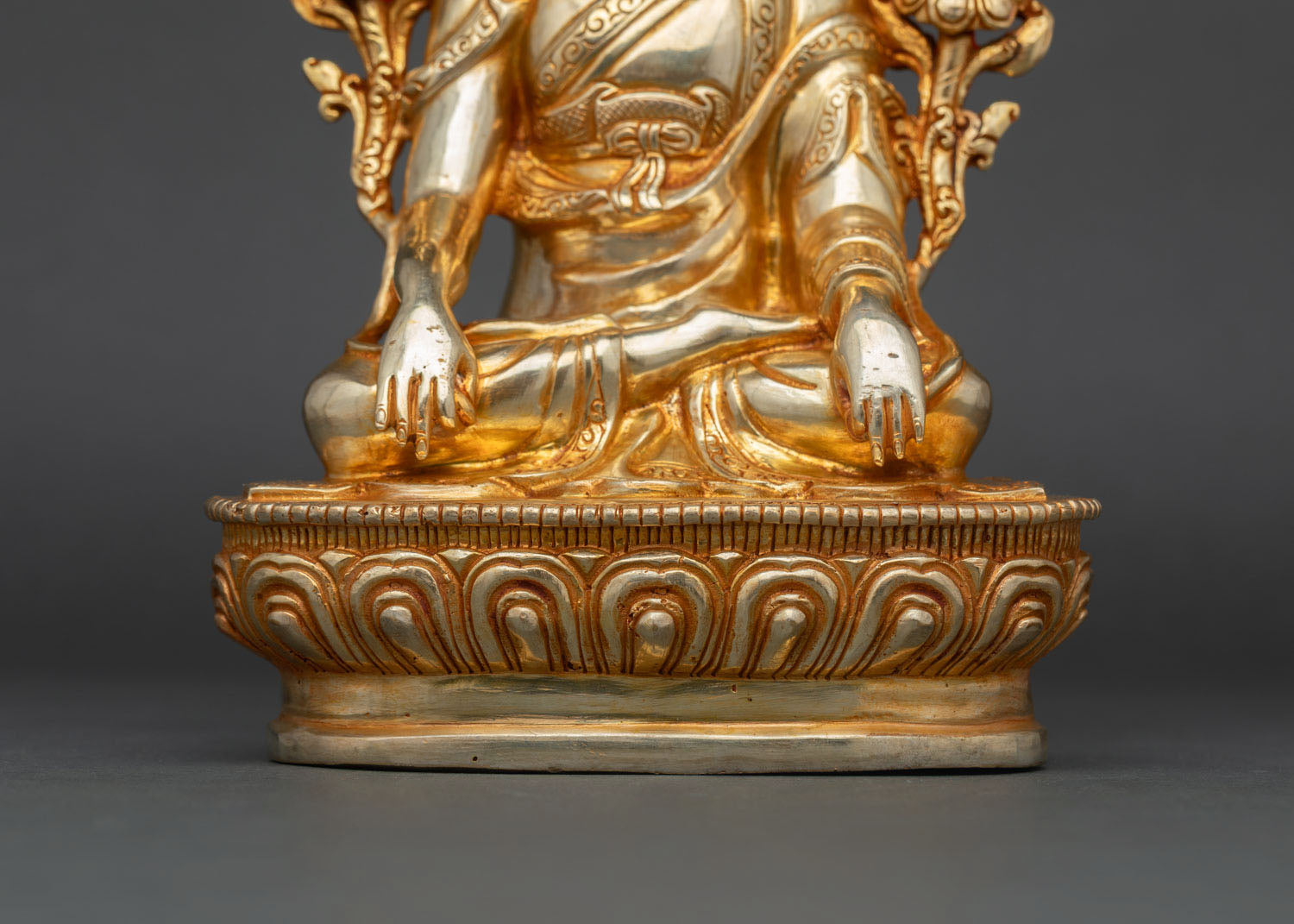 Longchepa Statue