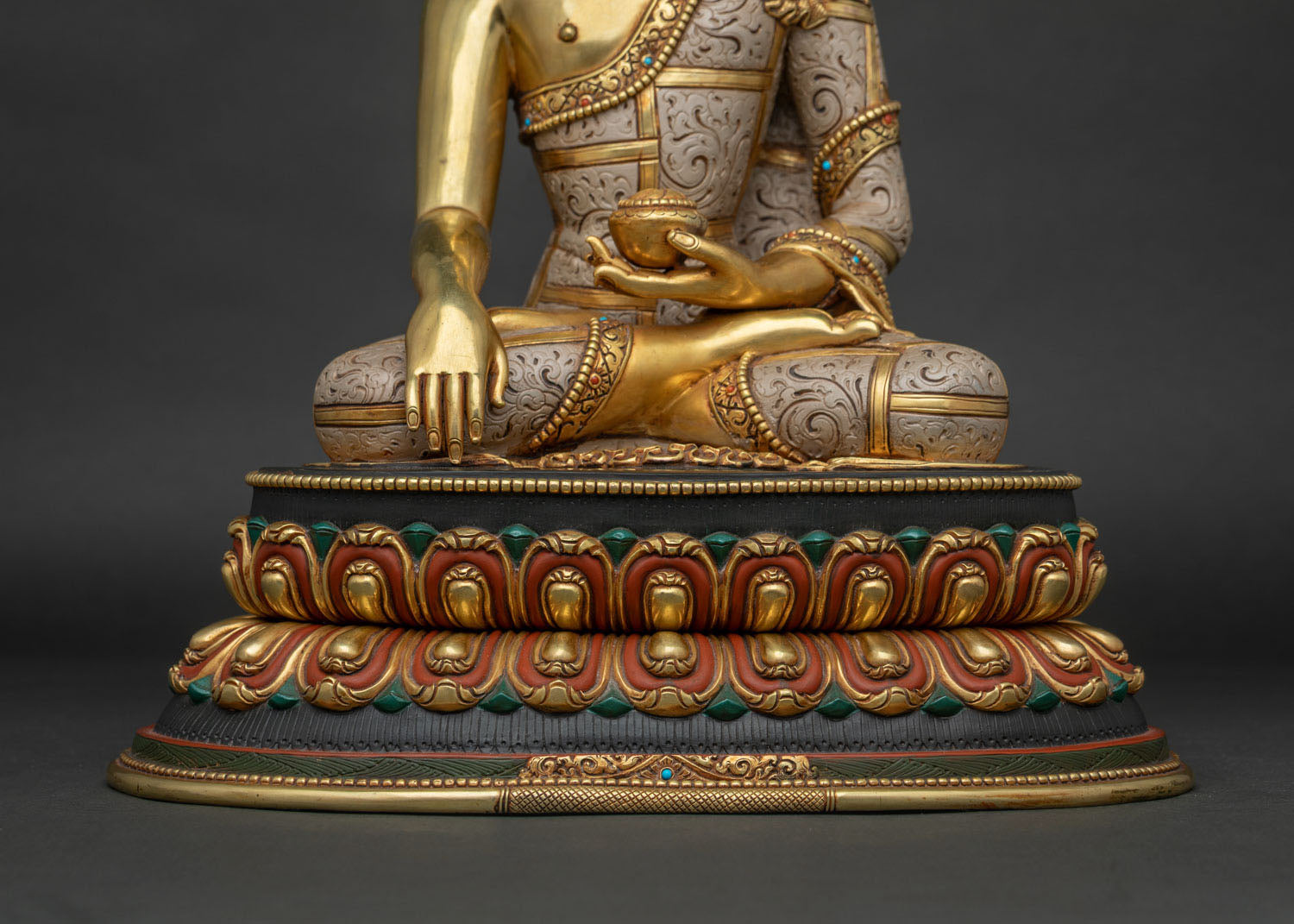 Shakyamuni Buddha Statue