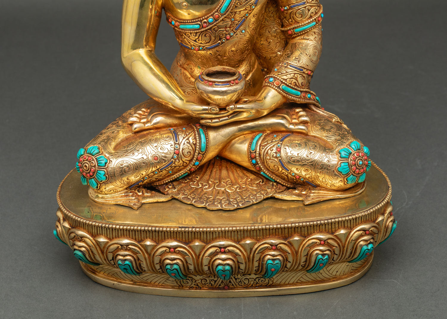 Amitabha Buddha Statue – Enhance Your Meditation Practice