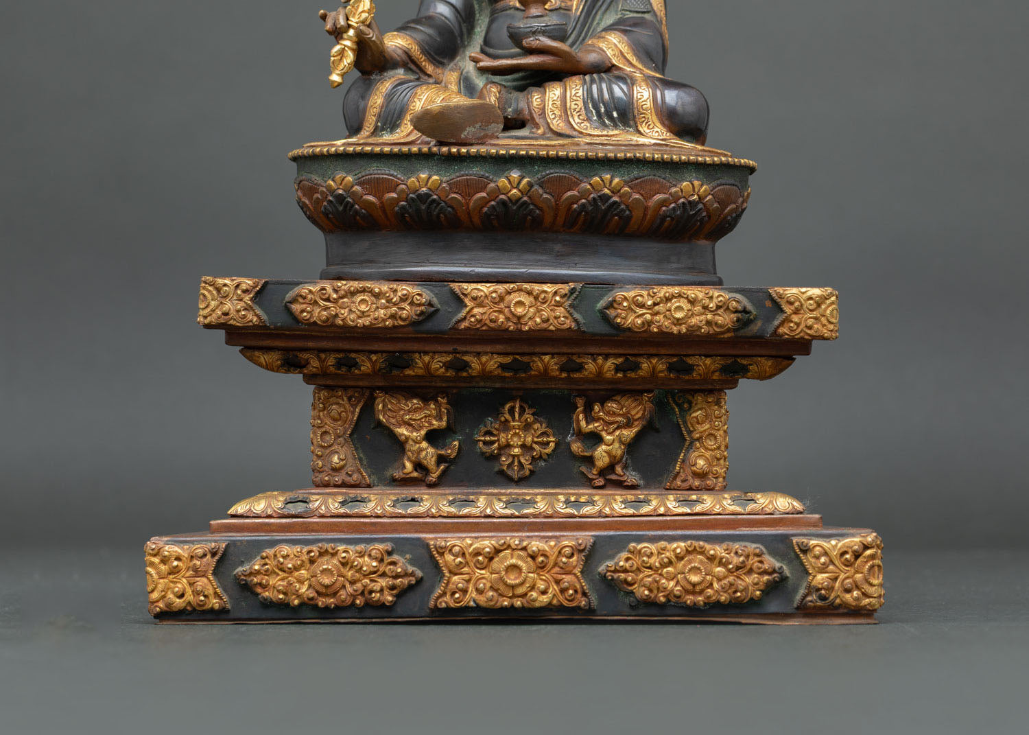 Guru Rinpoche Statue