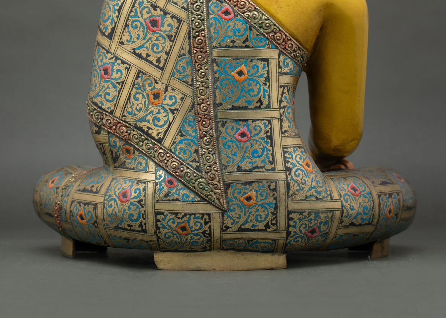 Hand-Painted Shakyamuni Buddha Statue | Buddhist Art