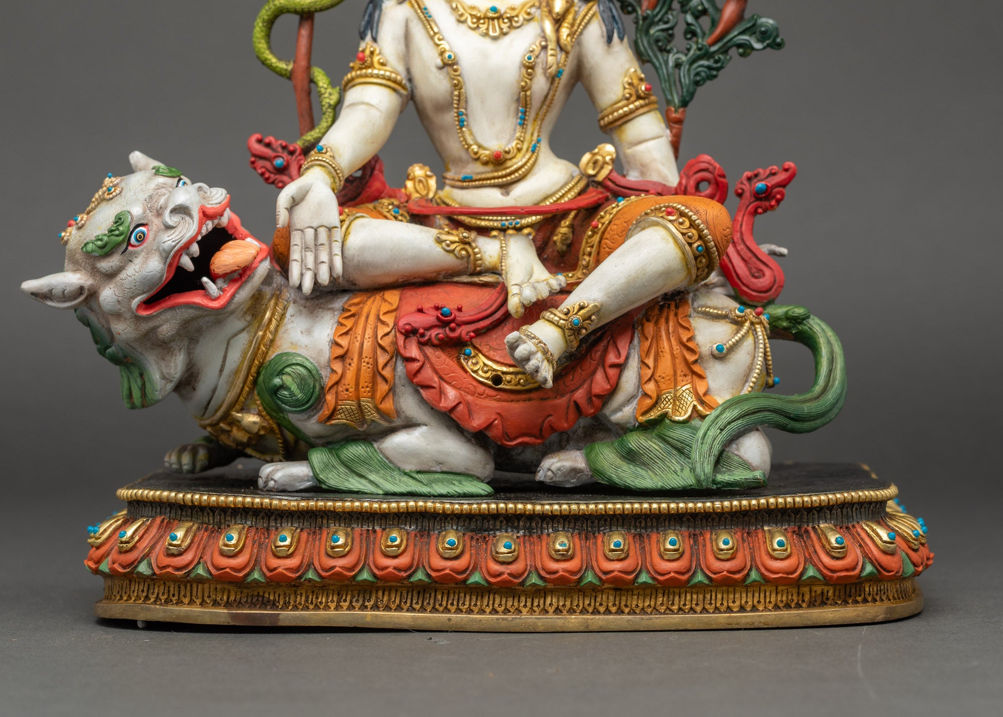 Simhanada Chenrezig Statue | Lion-Seated Bodhisattva of Compassion