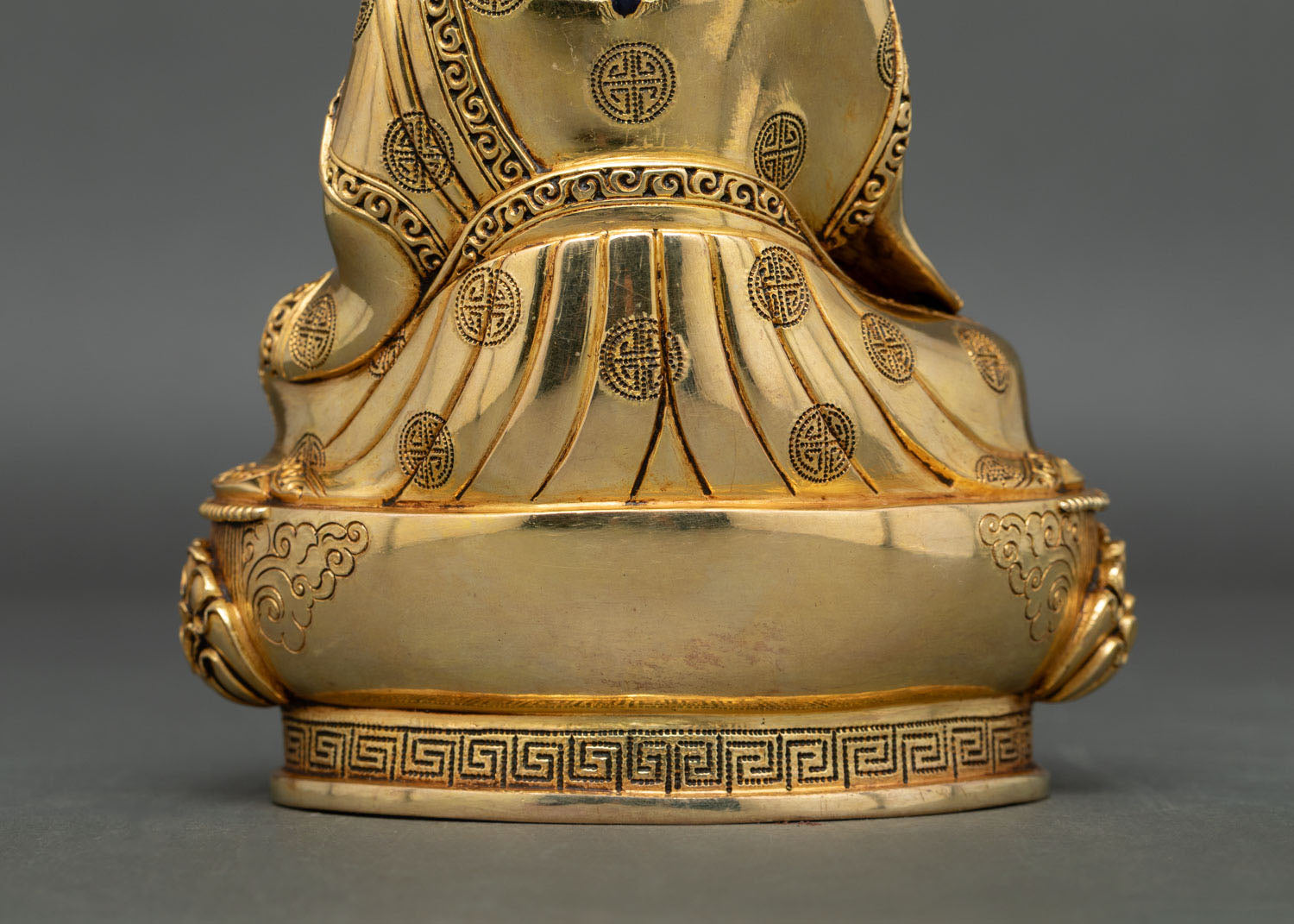 Guru Norla Statue