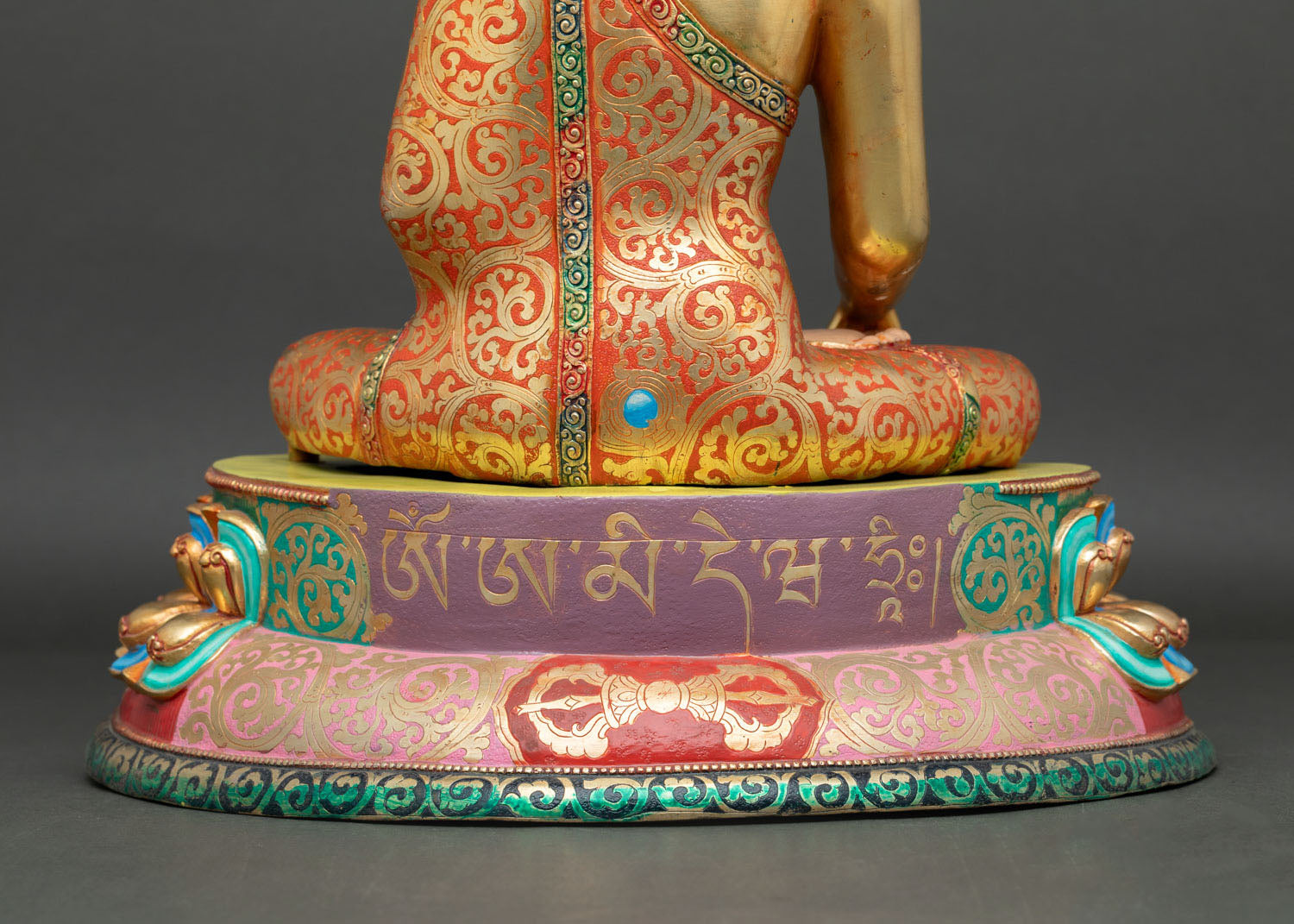 Buddha Shakyamuni Statue
