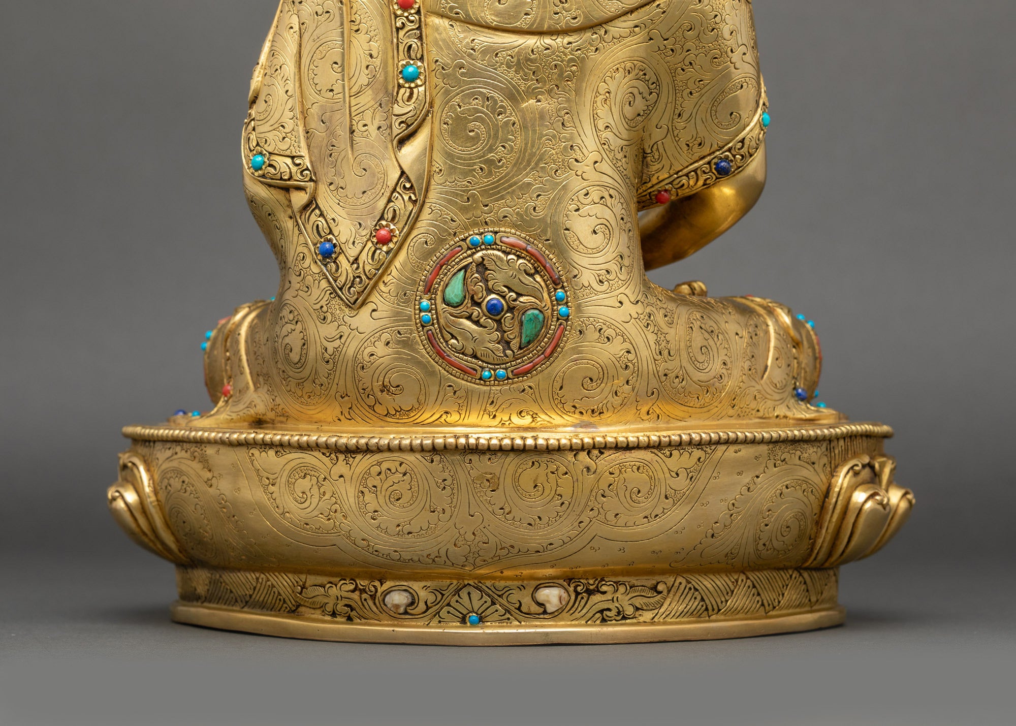 Peaceful Amitabha Buddha Altar Statue | Handcrafted Buddhist Artwork