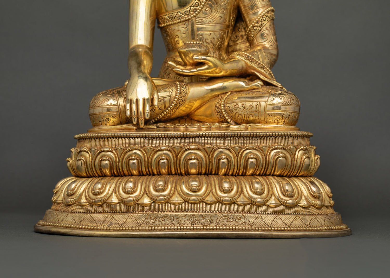 Shakyamuni Buddha Statue