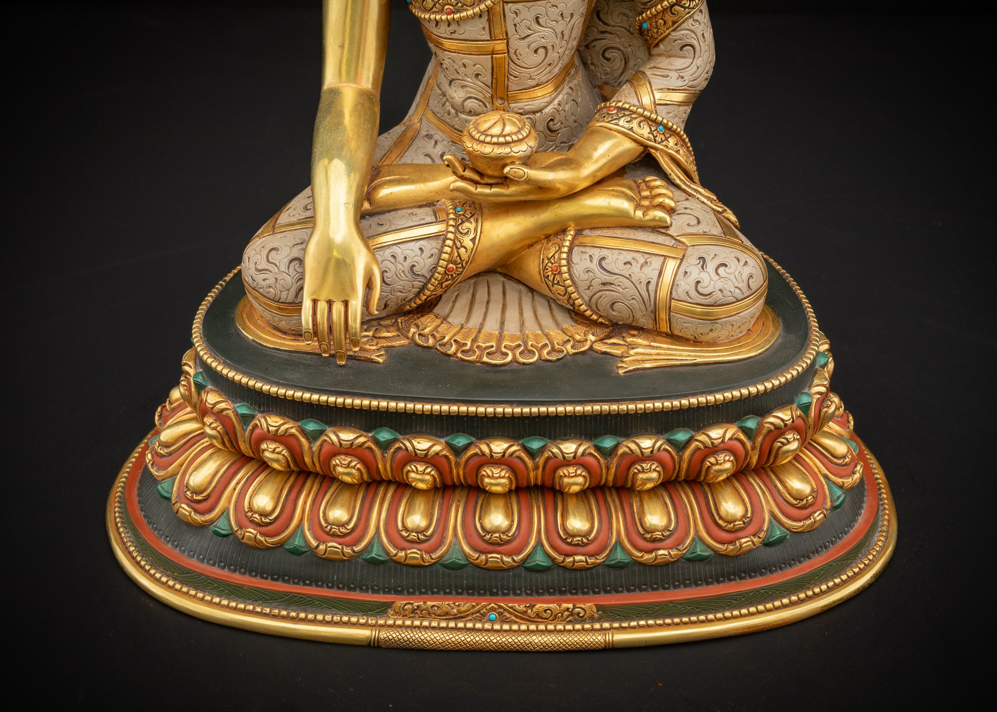 Gautama Buddha (Shakyamuni) Statue | Symbol of Awakening & Peace