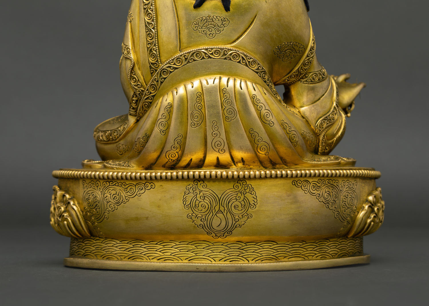 Guru Rinpoche Statue