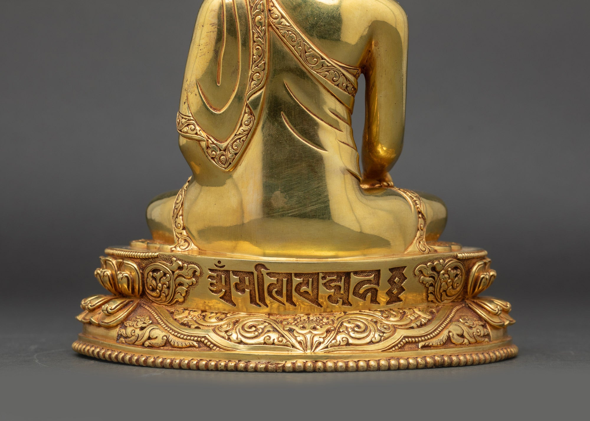 Shakyamuni Buddha Statue | Traditional Meditation Buddha Sculpture