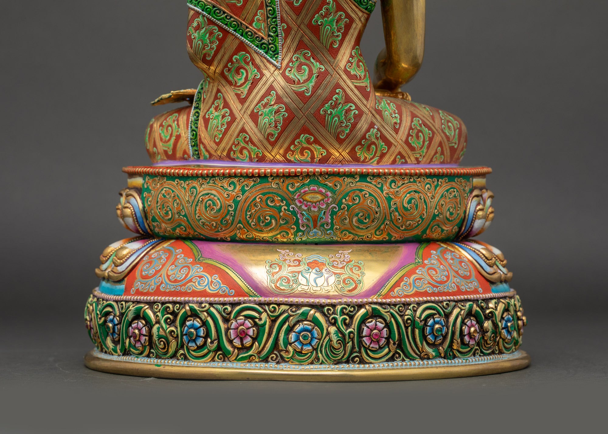 Elegant Shakyamuni Buddha Statue | Symbol of Enlightenment & Wisdom