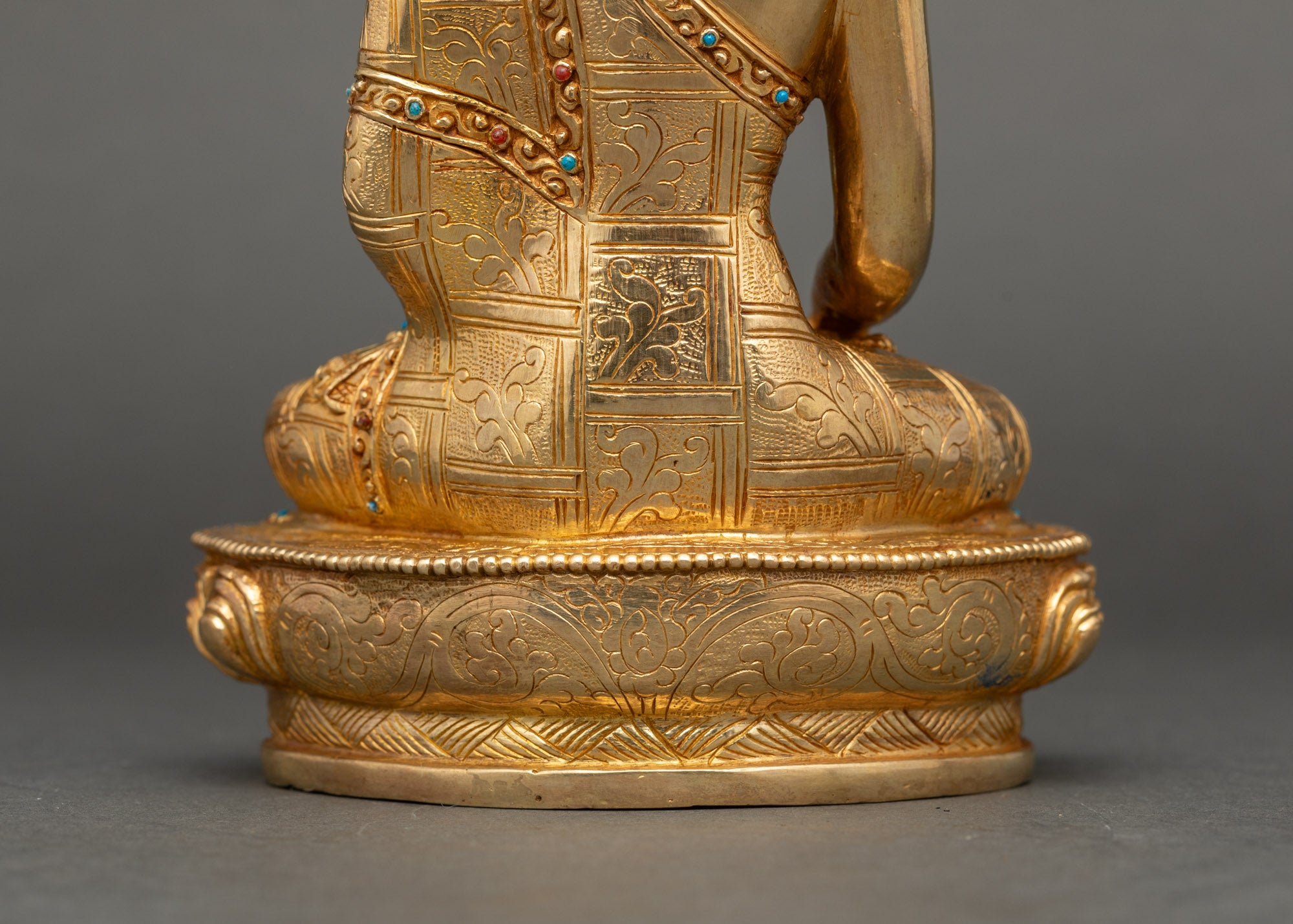 Shakyamuni Buddha Statue – Symbol of Wisdom and Inner Clarity