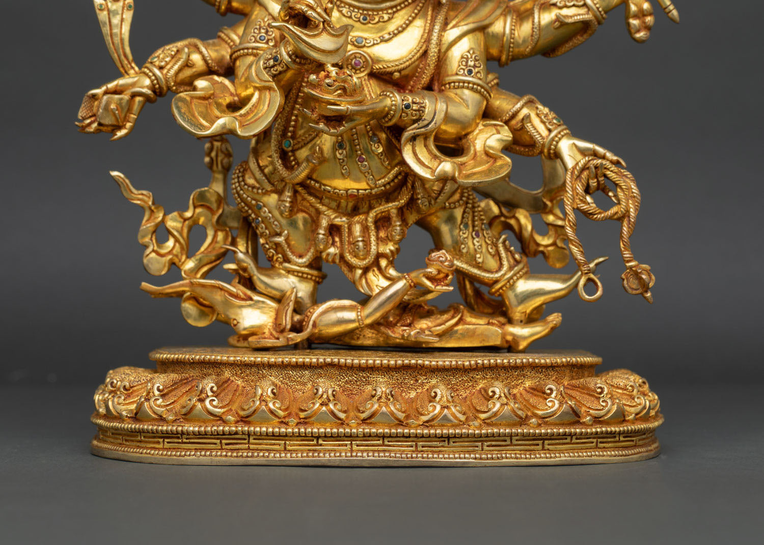 Six-Armed Mahakala Statue – Powerful Buddhist Guardian Art