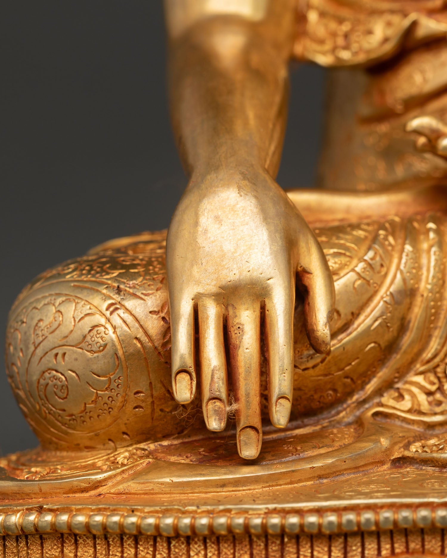 Buddha Shakyamuni Statue