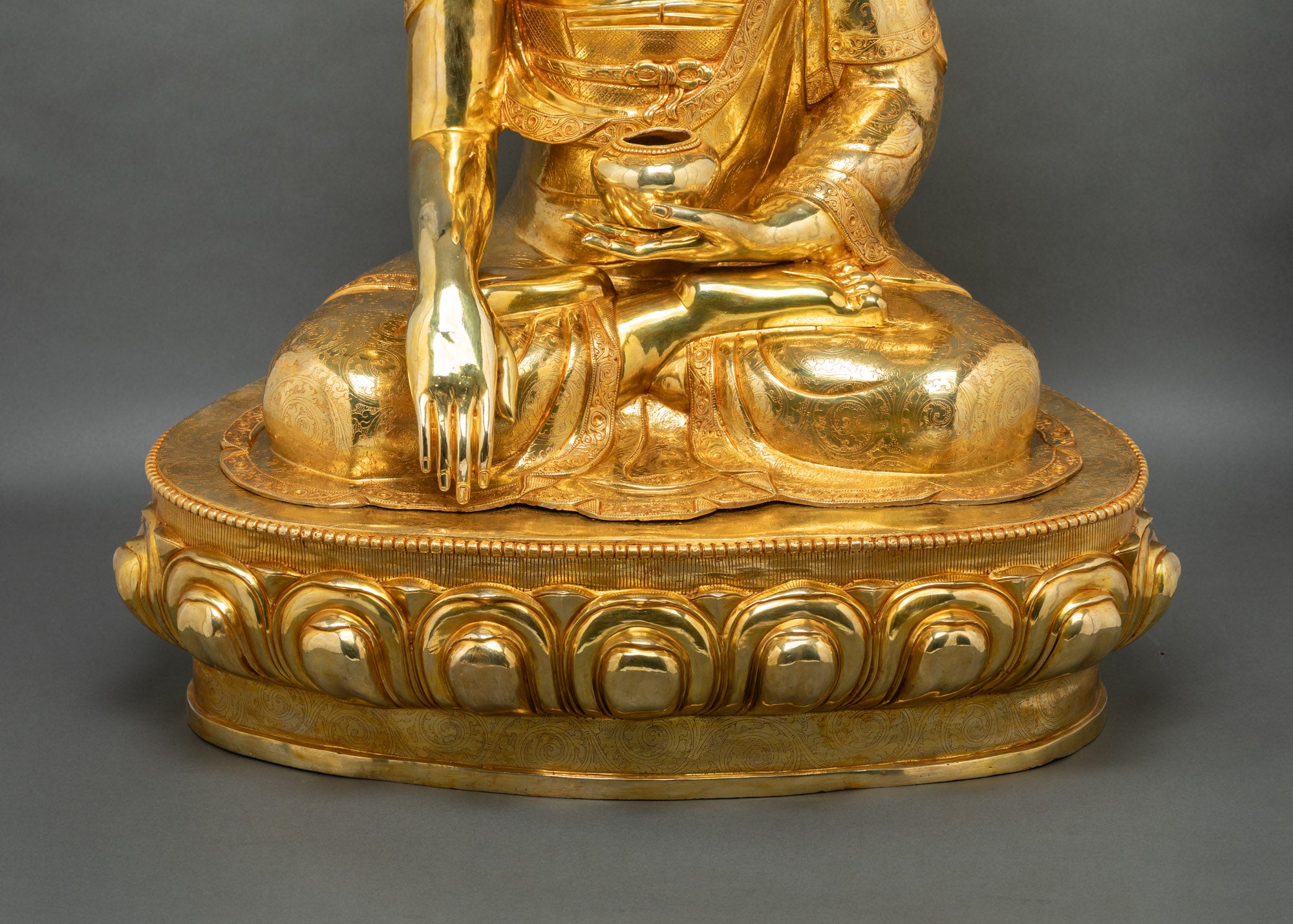 Grand Shakyamuni Buddha Statue | High Quality Buddhist Artwork
