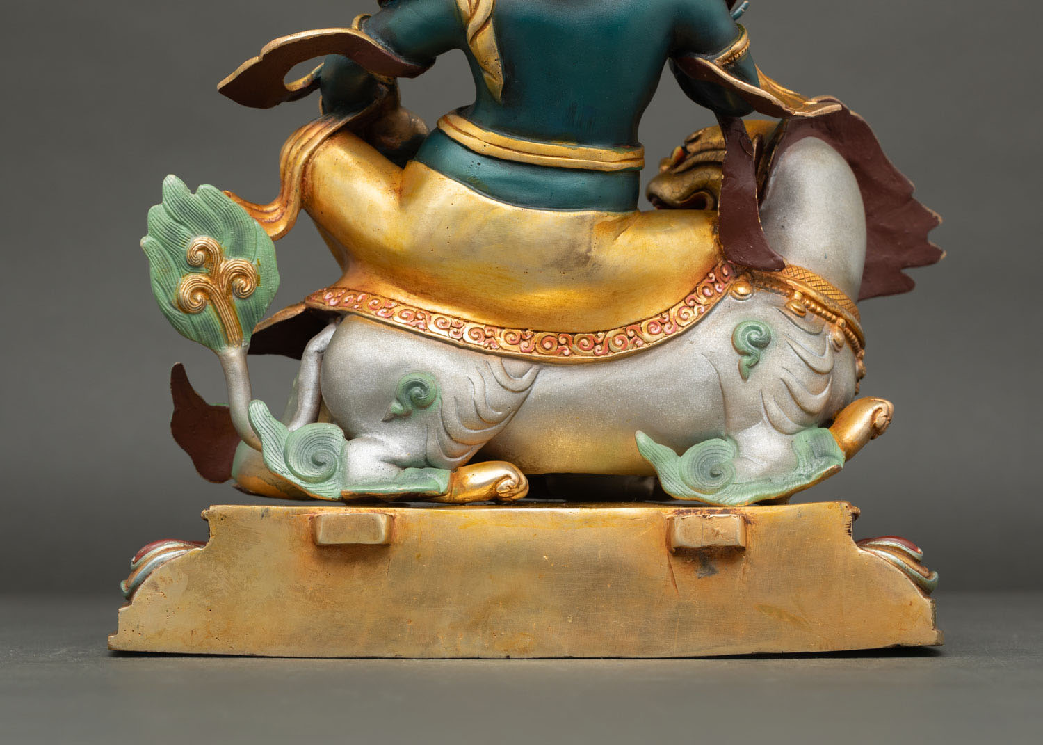 Namtoshe Statue | Hand-Painted Himalayan Craftsmanship
