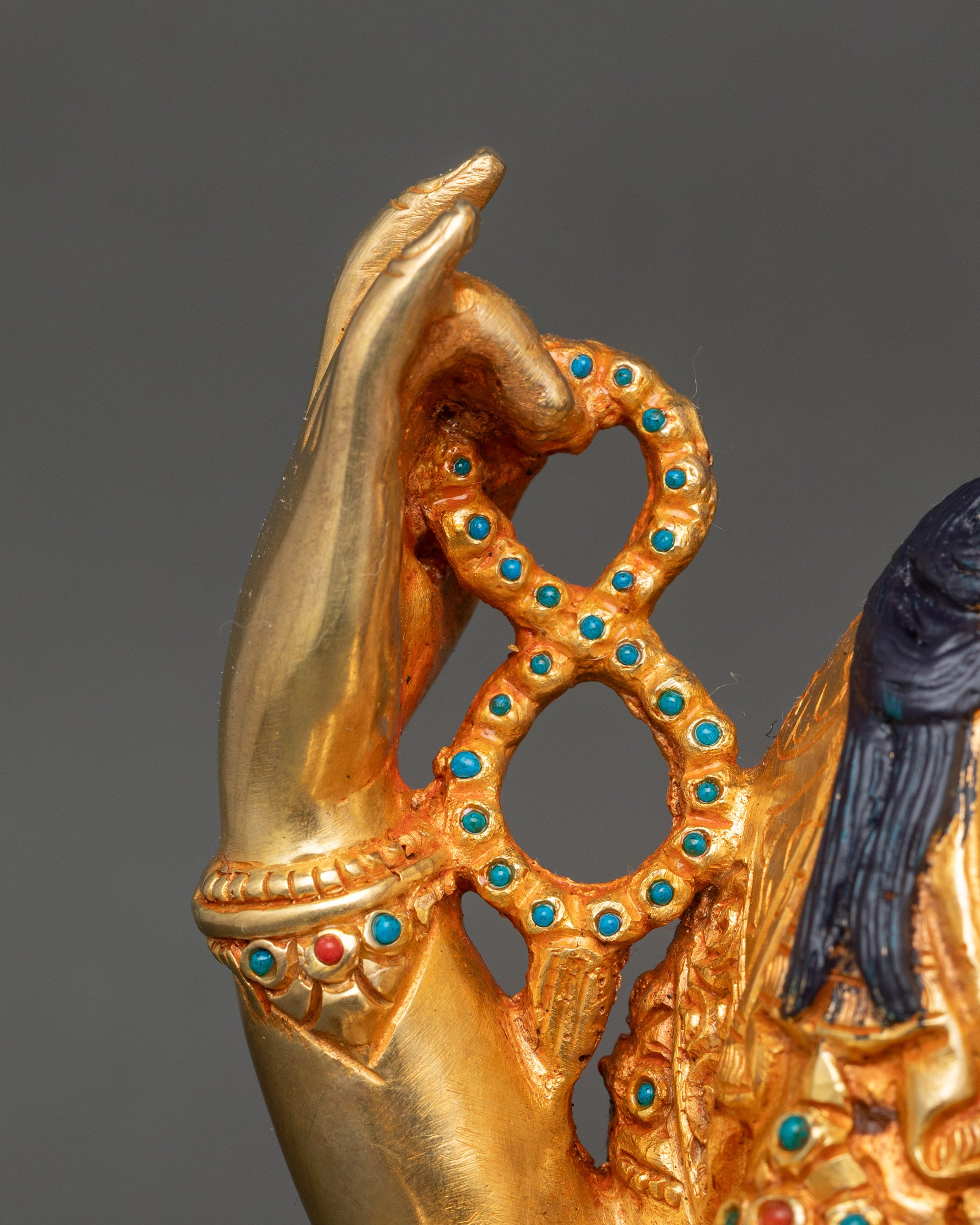 Buddhist Four-Armed Chenrezig Statue for Meditation Practice