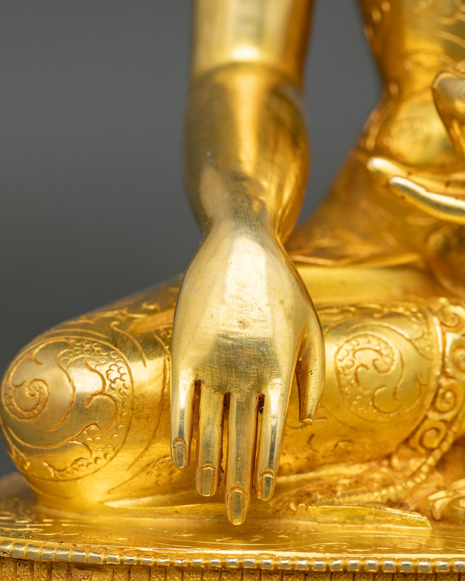 Siddhartha Gautama Buddha Statue | Symbol of Enlightenment