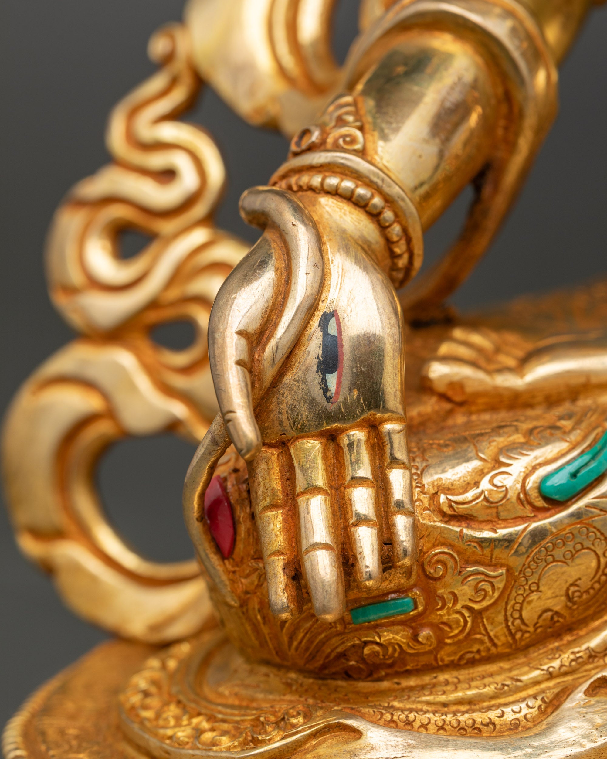 Seven Eyes White Tara Statue for Longevity and Compassion