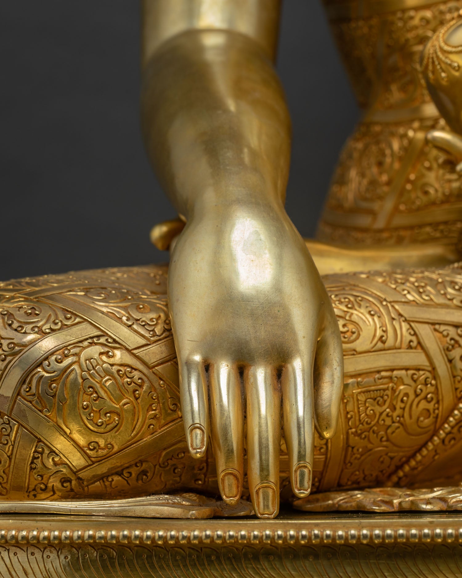Giant Shakyamuni Buddha Statue for Meditation | Handcrafted In Nepal