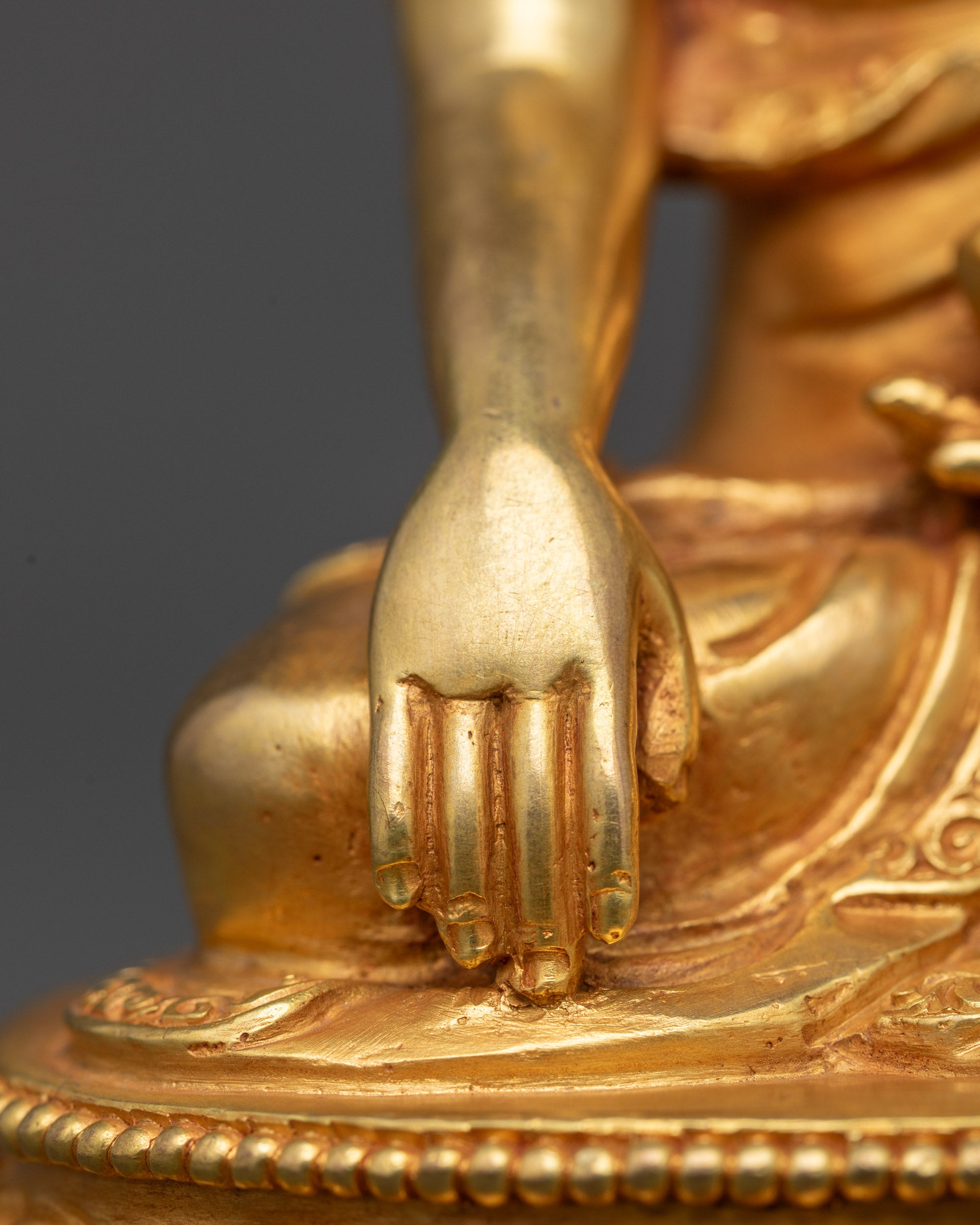 Buddha Shakyamuni Statue