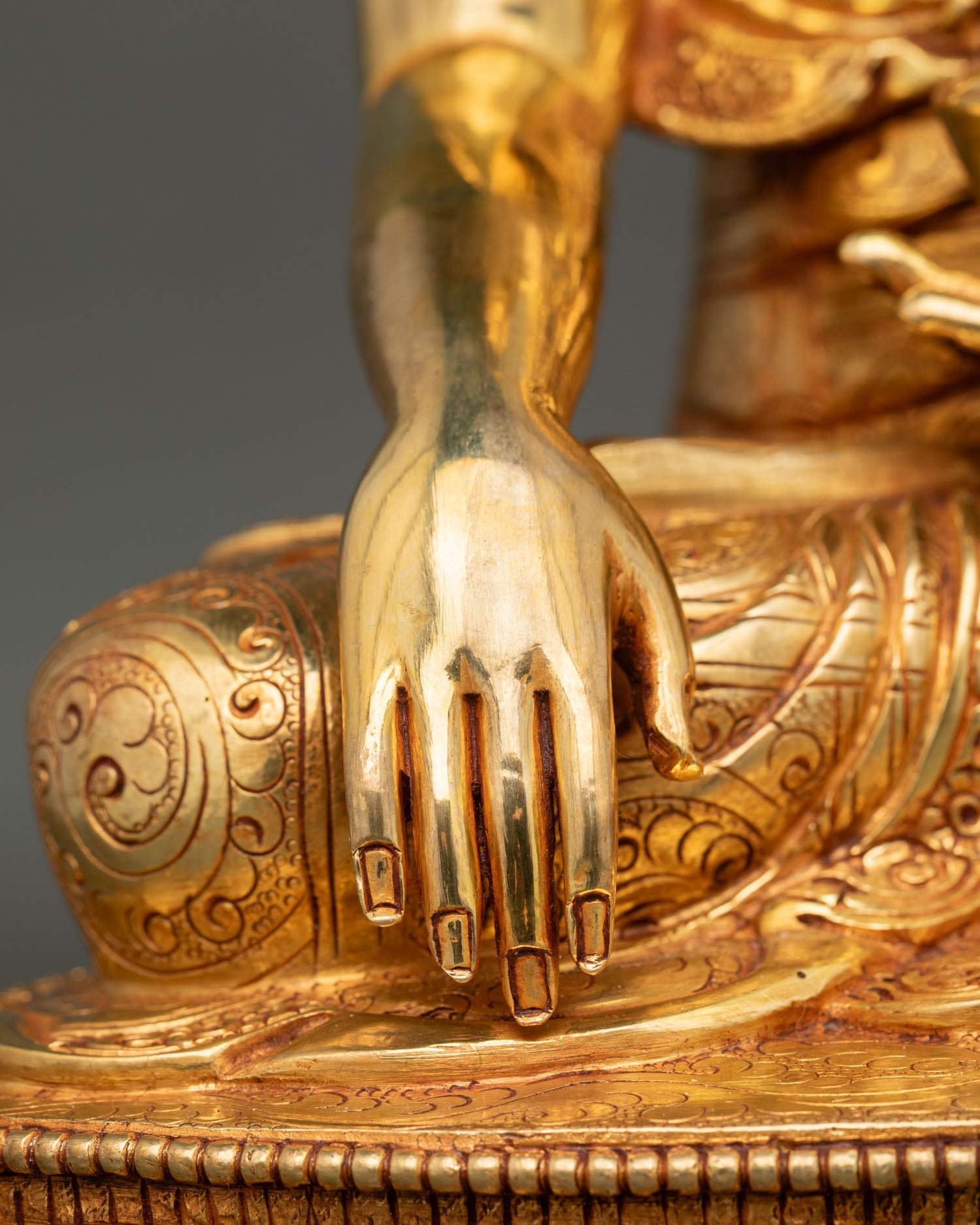 Buddha Shakyamuni Statue – Perfect for Meditation Rooms