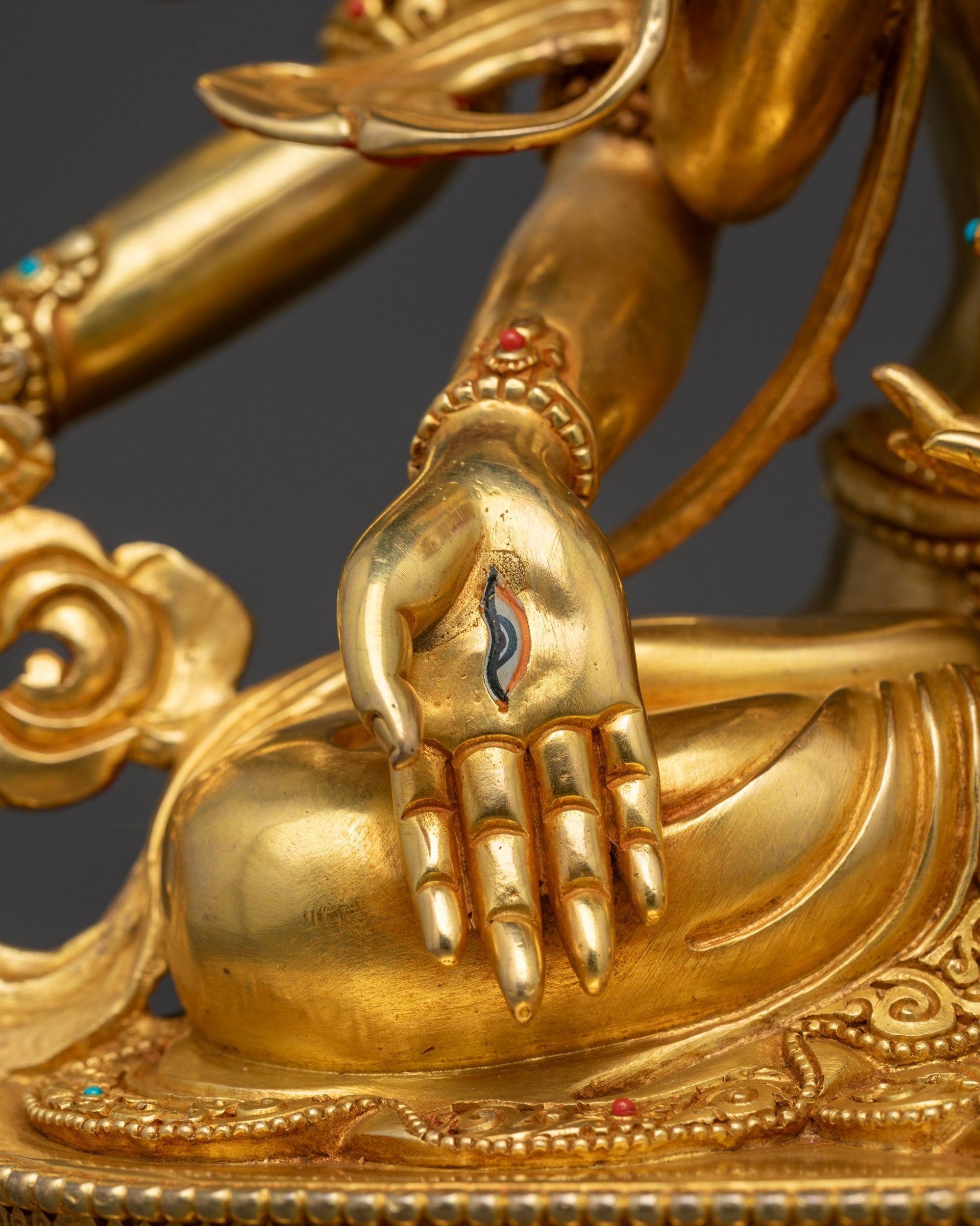 Premium Namgyalma Sculpture | Handcrafted Tibetan Deity for Wellness
